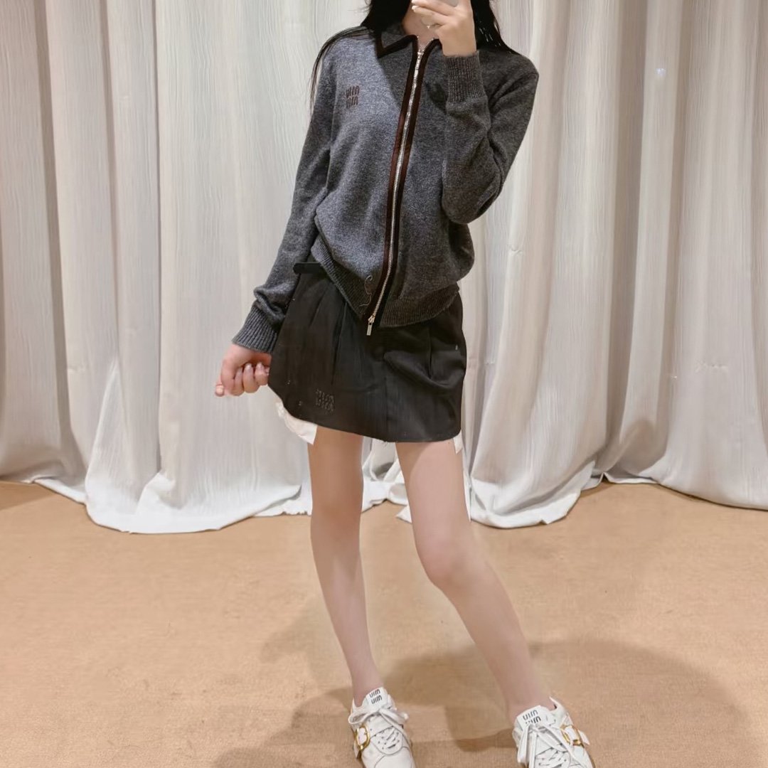 [MIU MIU] 미우미우 스웨이드 디테일 울 캐시미어 집업 가디건
