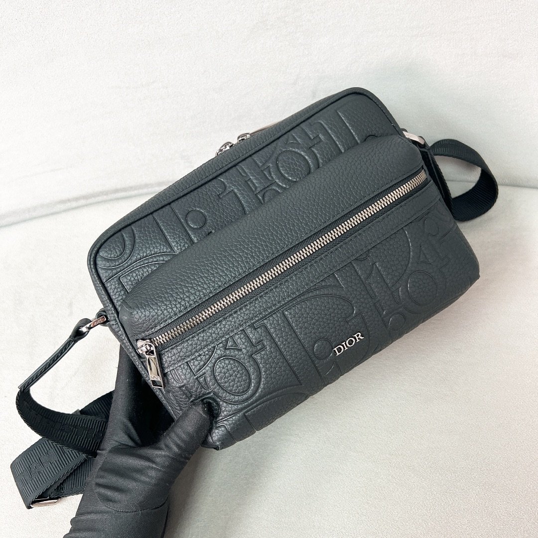 [DIOR] 디올 라이더 2.0 그래비티 레더 메신저백