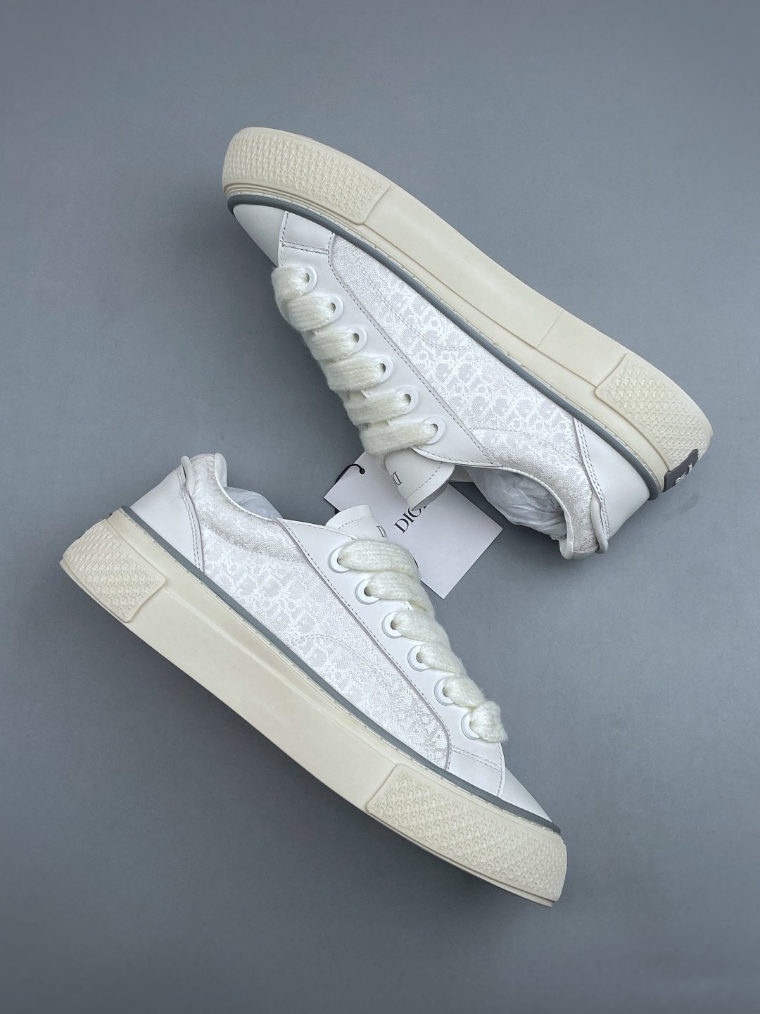 [DIOR] 디올 B33 스니커즈