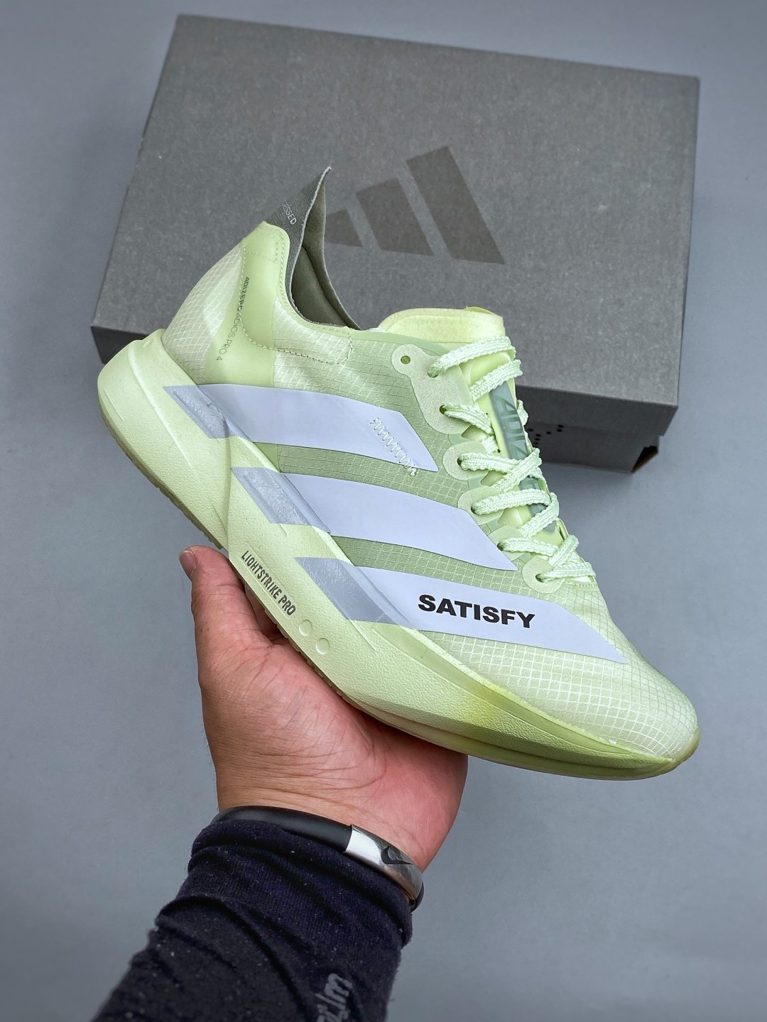 [ADIDAS × SATISFY] 아디다스 아디제로 아디오스 프로 4 사티스파이 러닝화