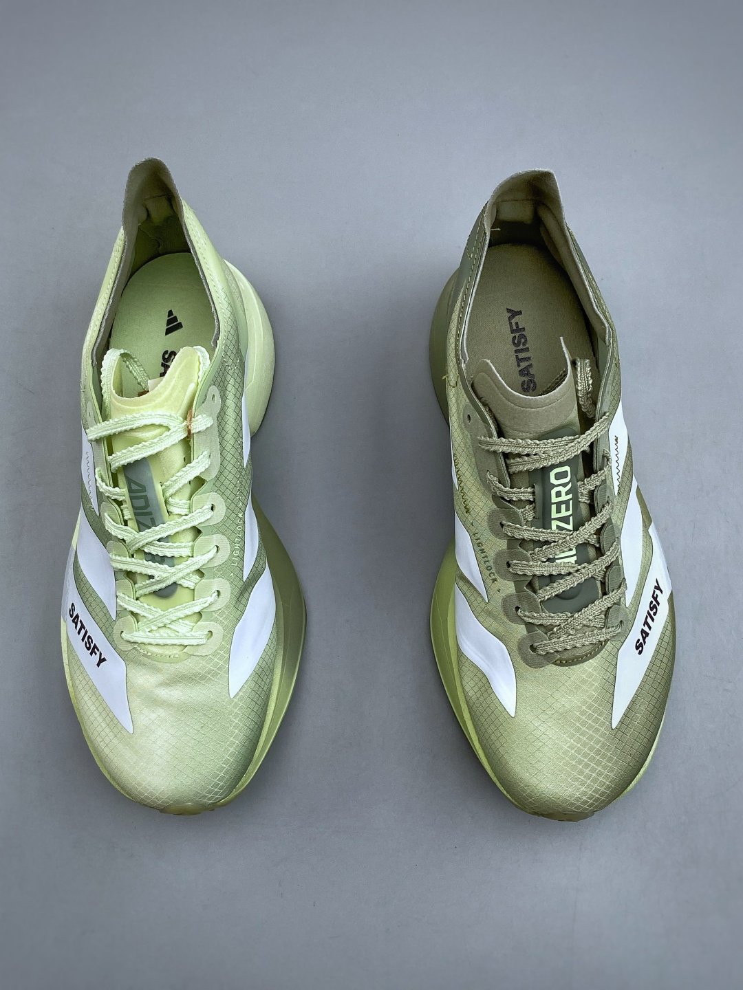 [ADIDAS × SATISFY] 아디다스 아디제로 아디오스 프로 4 사티스파이 러닝화