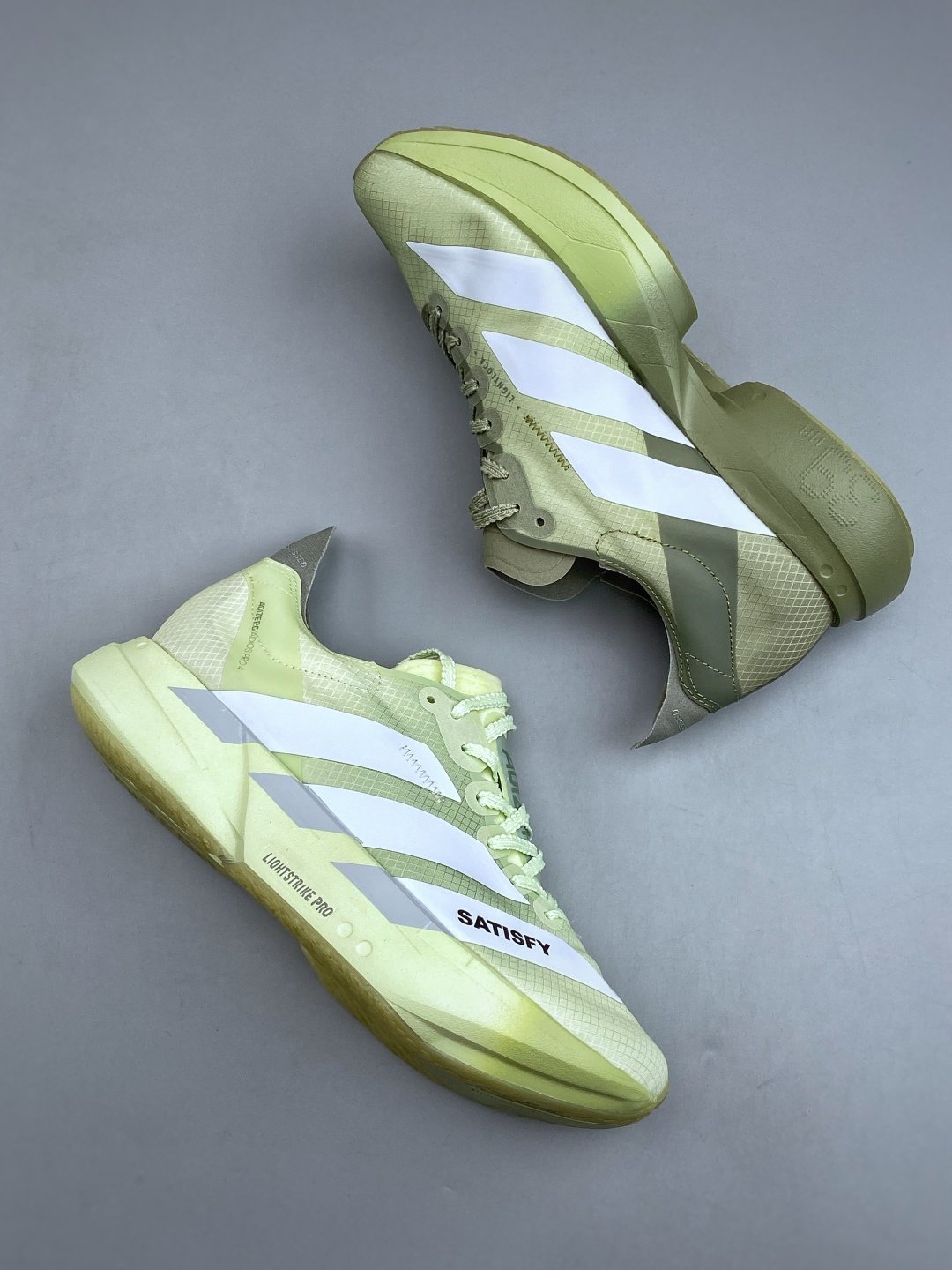[ADIDAS × SATISFY] 아디다스 아디제로 아디오스 프로 4 사티스파이 러닝화