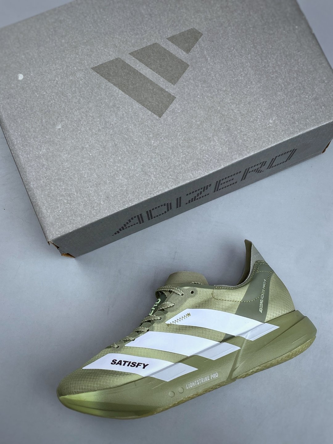 [ADIDAS × SATISFY] 아디다스 아디제로 아디오스 프로 4 사티스파이 러닝화