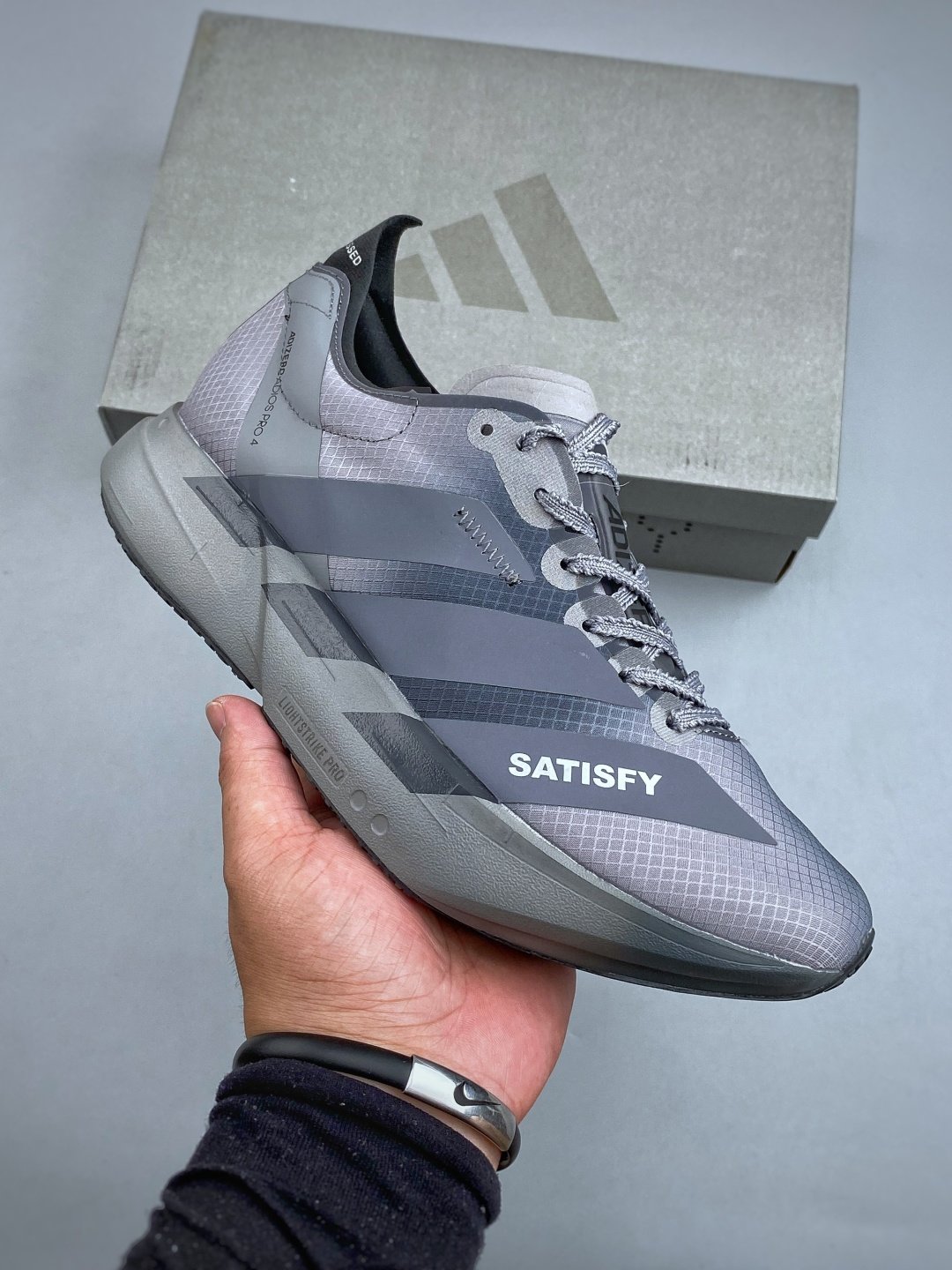 [ADIDAS × SATISFY] 아디다스 아디제로 아디오스 프로 4 사티스파이 러닝화