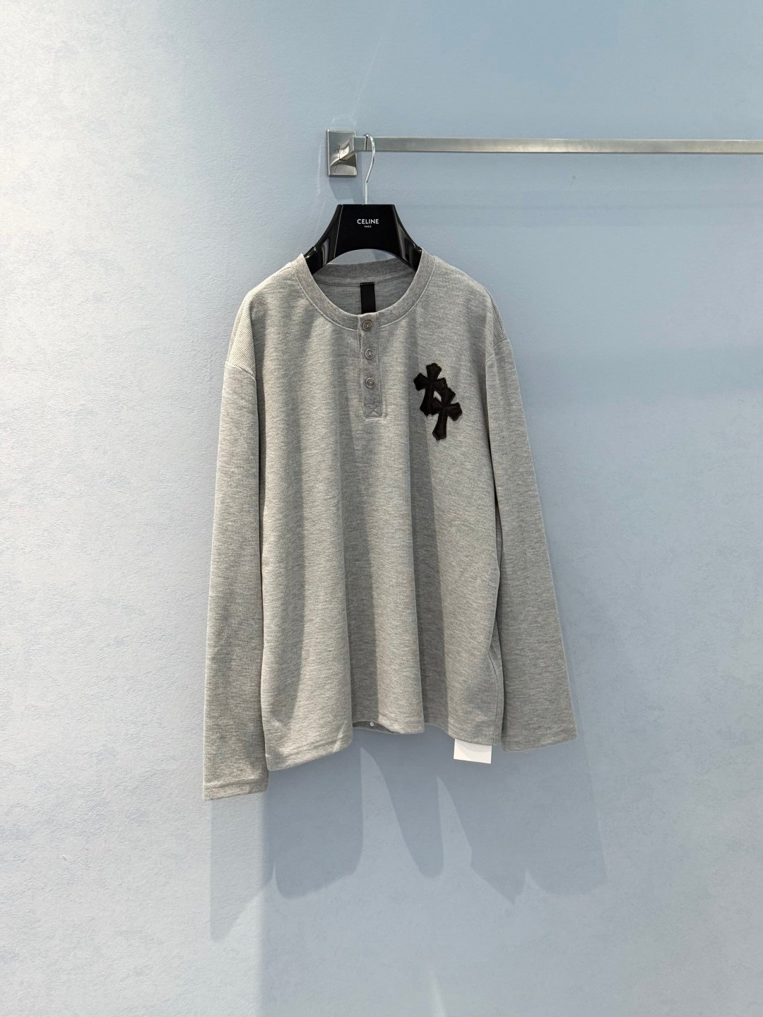 [Chrome Hearts] 크롬하츠 크로스 아플리케 헨리넥 긴팔 티셔츠