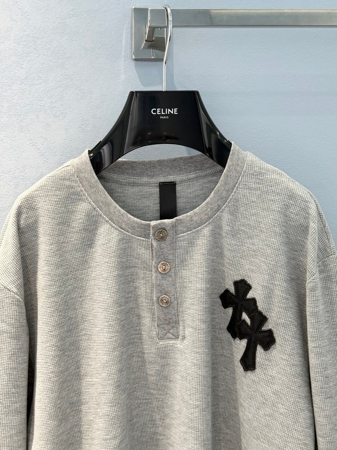 [Chrome Hearts] 크롬하츠 크로스 아플리케 헨리넥 긴팔 티셔츠