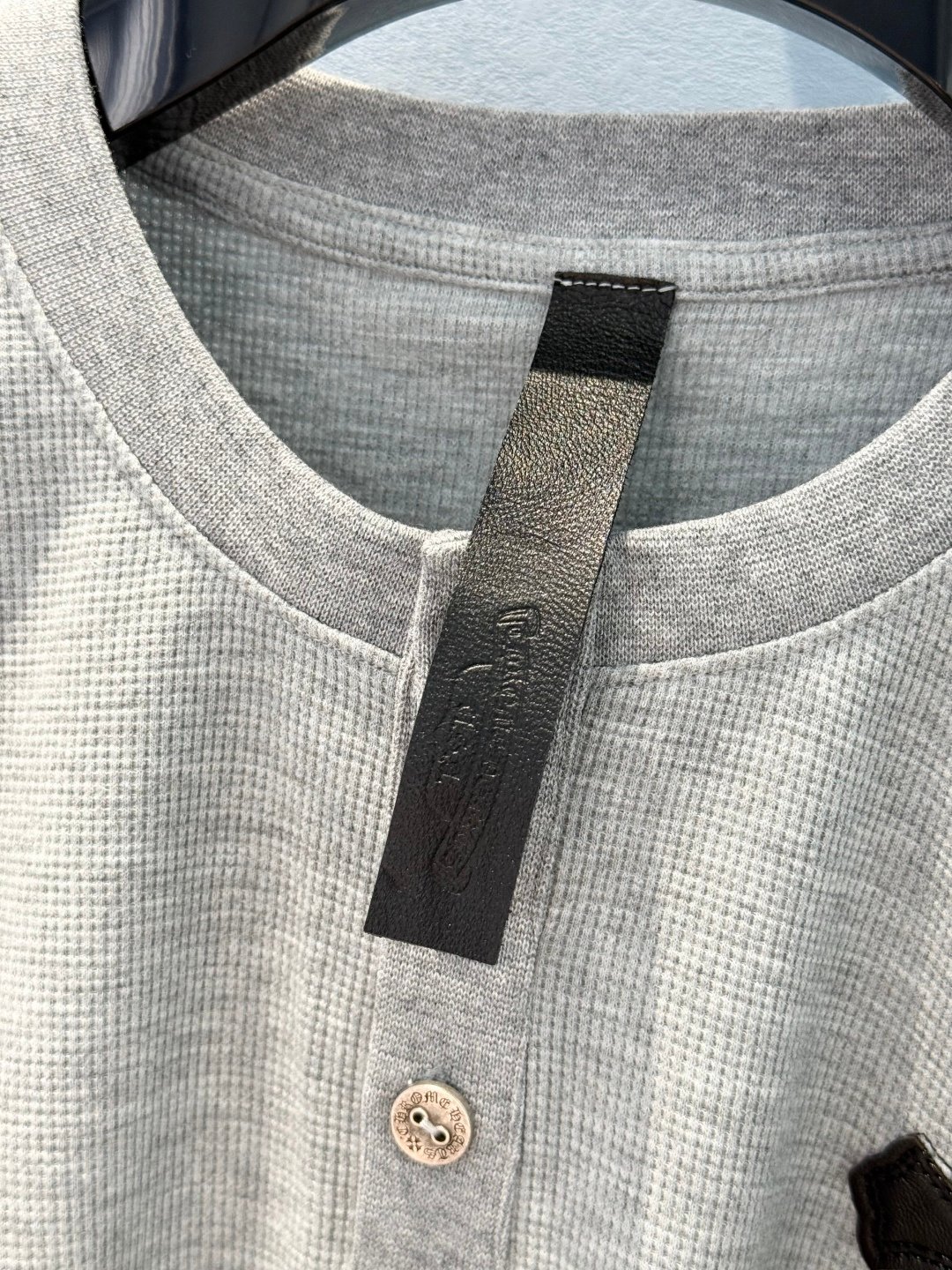 [Chrome Hearts] 크롬하츠 크로스 아플리케 헨리넥 긴팔 티셔츠