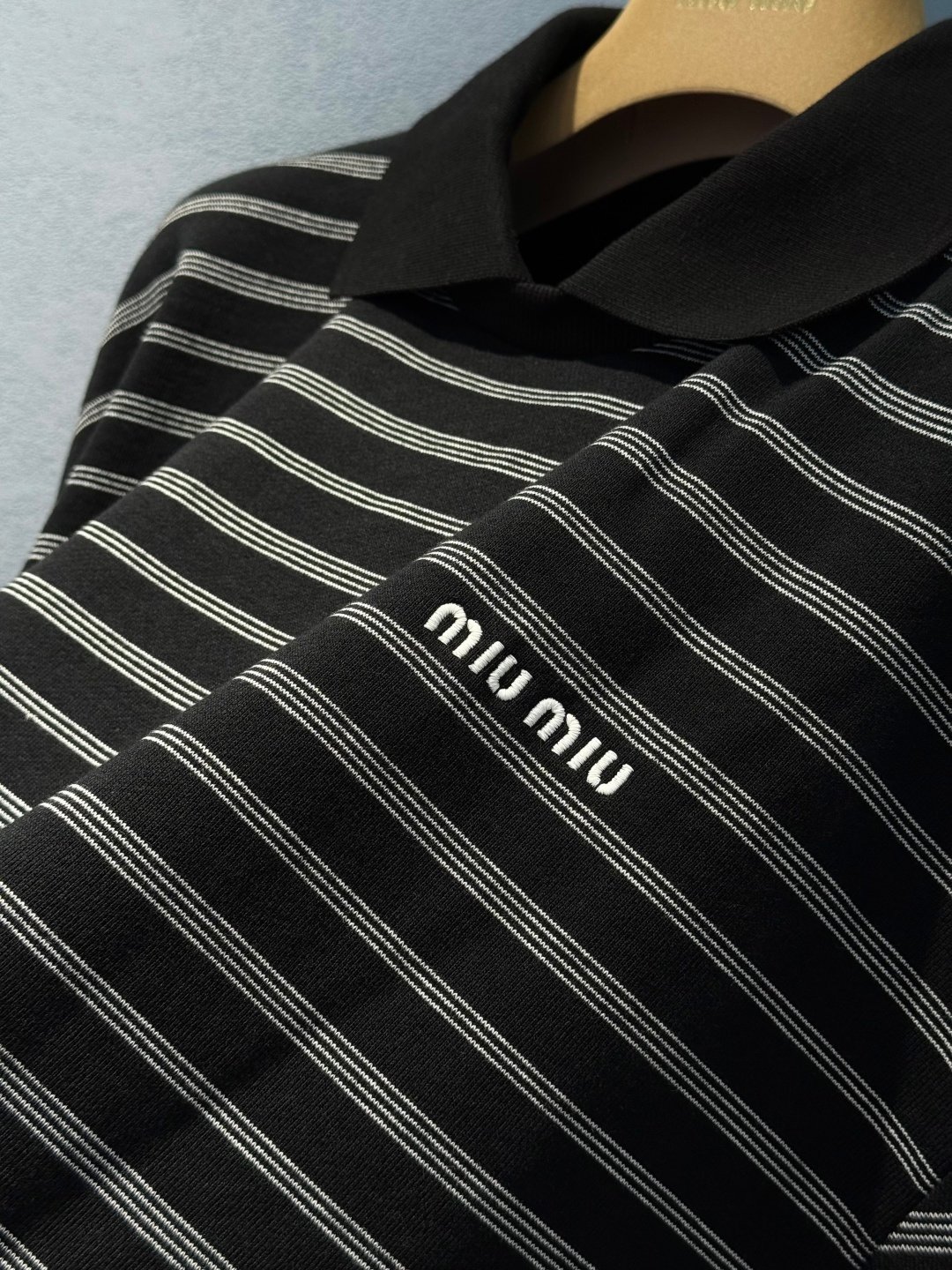[MIU MIU] 미우미우 스트라이프 폴로 카라 긴팔 티셔츠