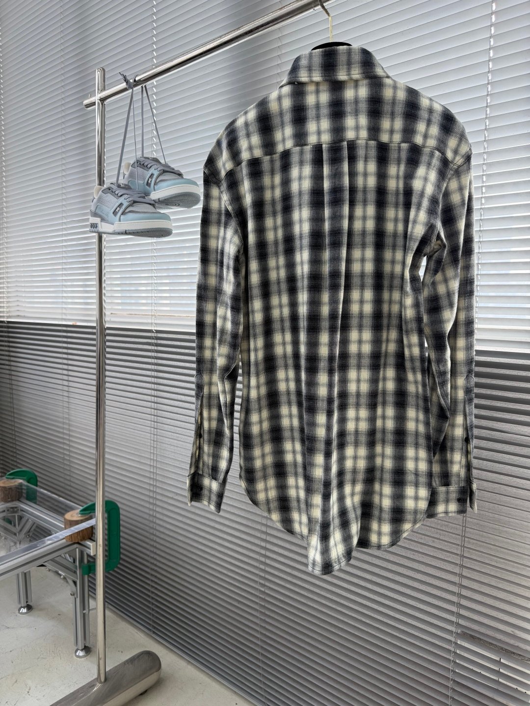 [BALENCIAGA] 발렌시아가 로고 체크 셔츠