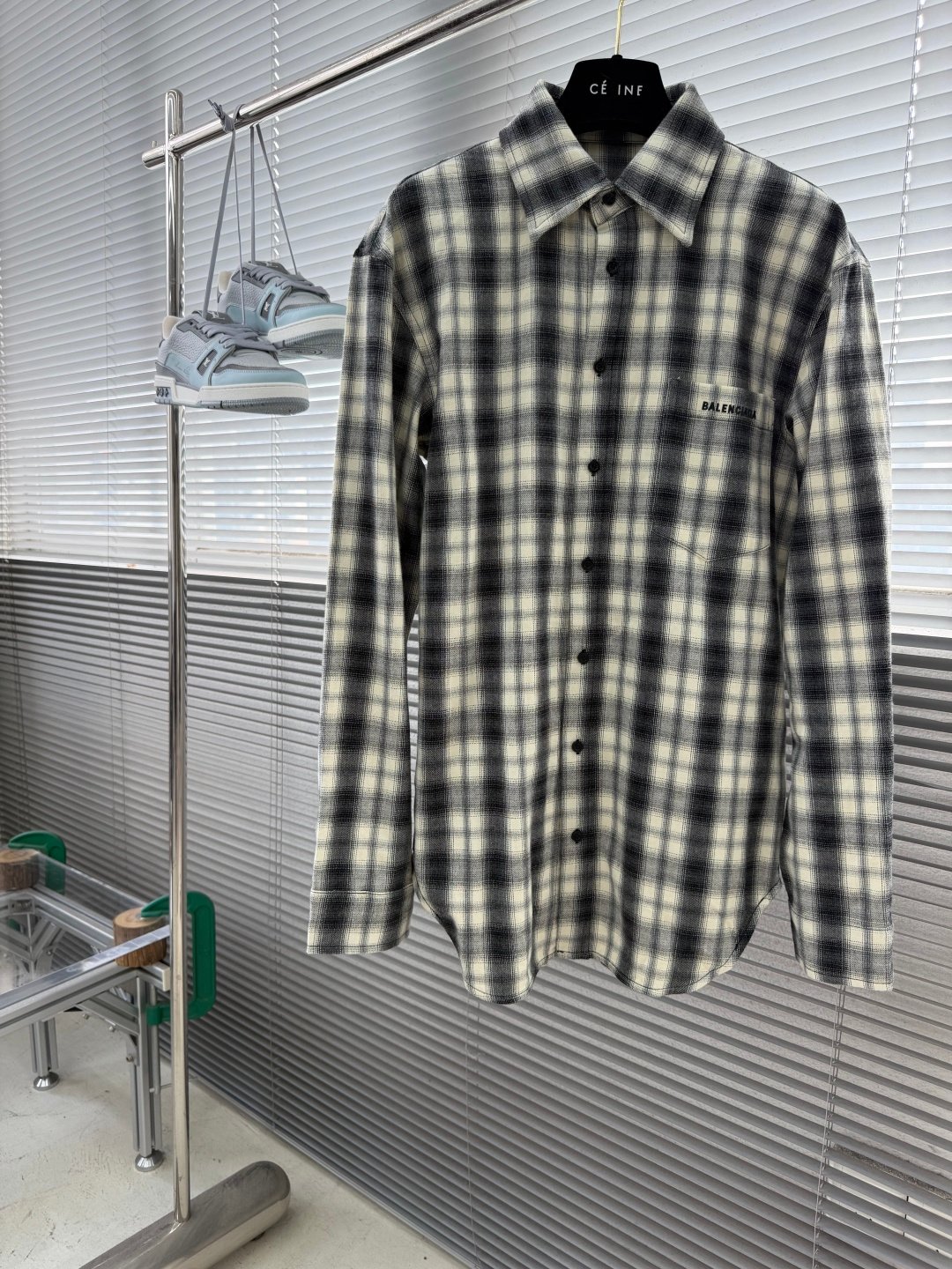 [BALENCIAGA] 발렌시아가 로고 체크 셔츠