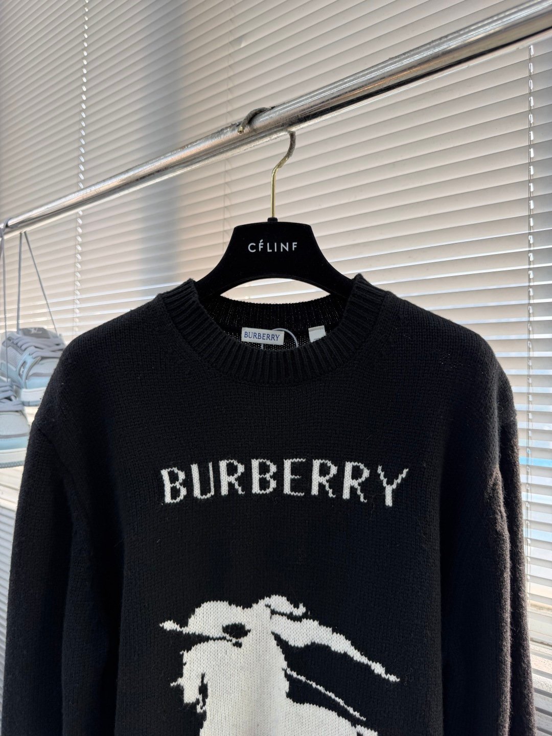 [BURBERRY] 버버리 승마 기사 로고 울 캐시미어 블렌드 니트
