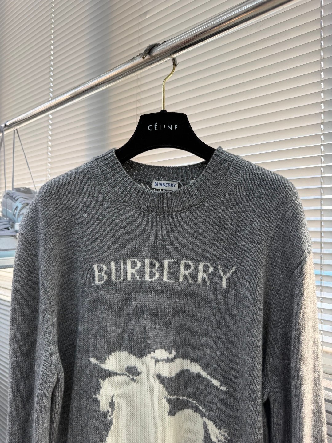 [BURBERRY] 버버리 승마 기사 로고 울 캐시미어 블렌드 니트
