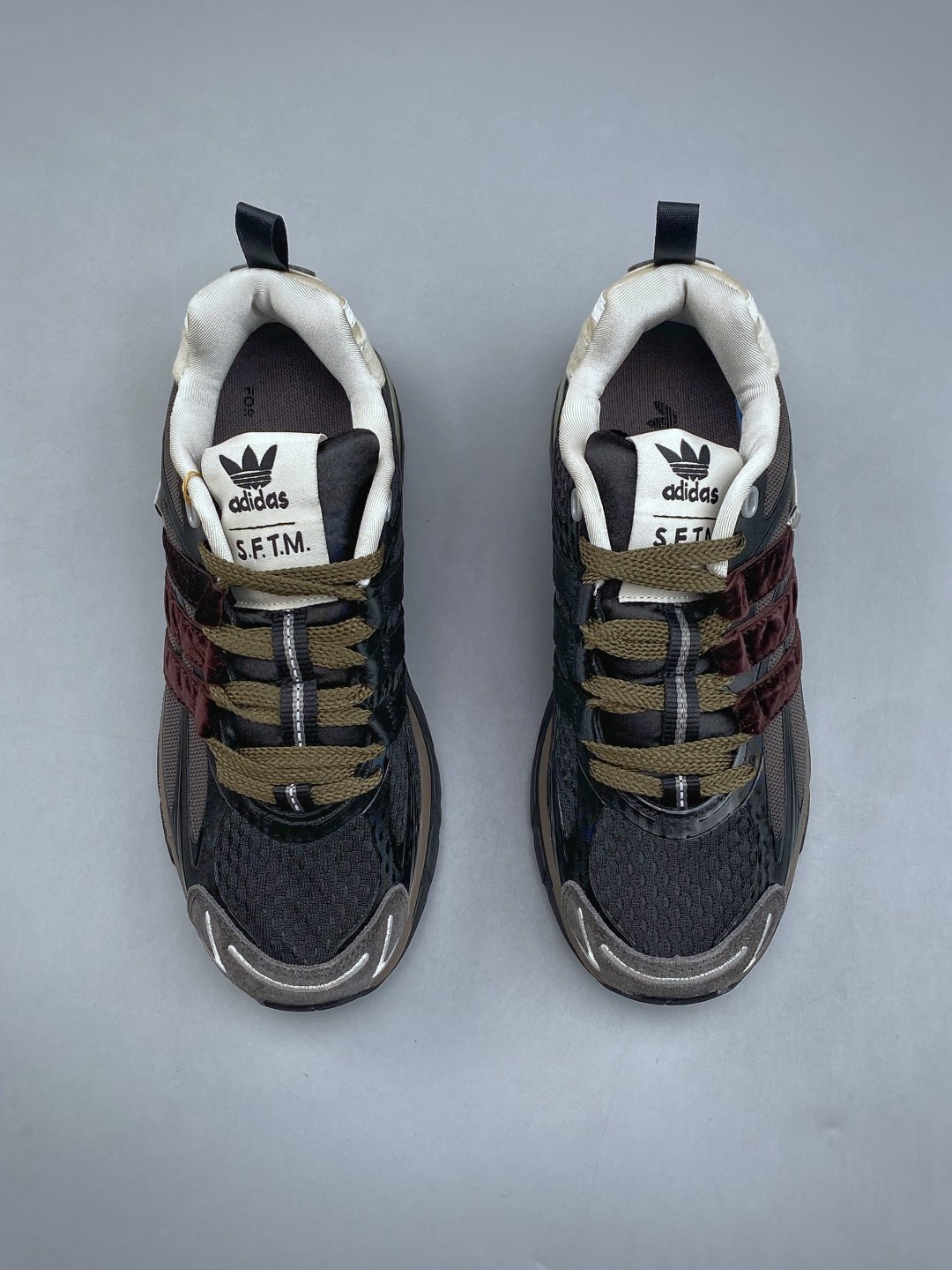 [ADIDAS × SONG FOR THE MUTE] 아디다스 × 송 포 더 뮤트 Adistar Cushion SFTM 스니커즈