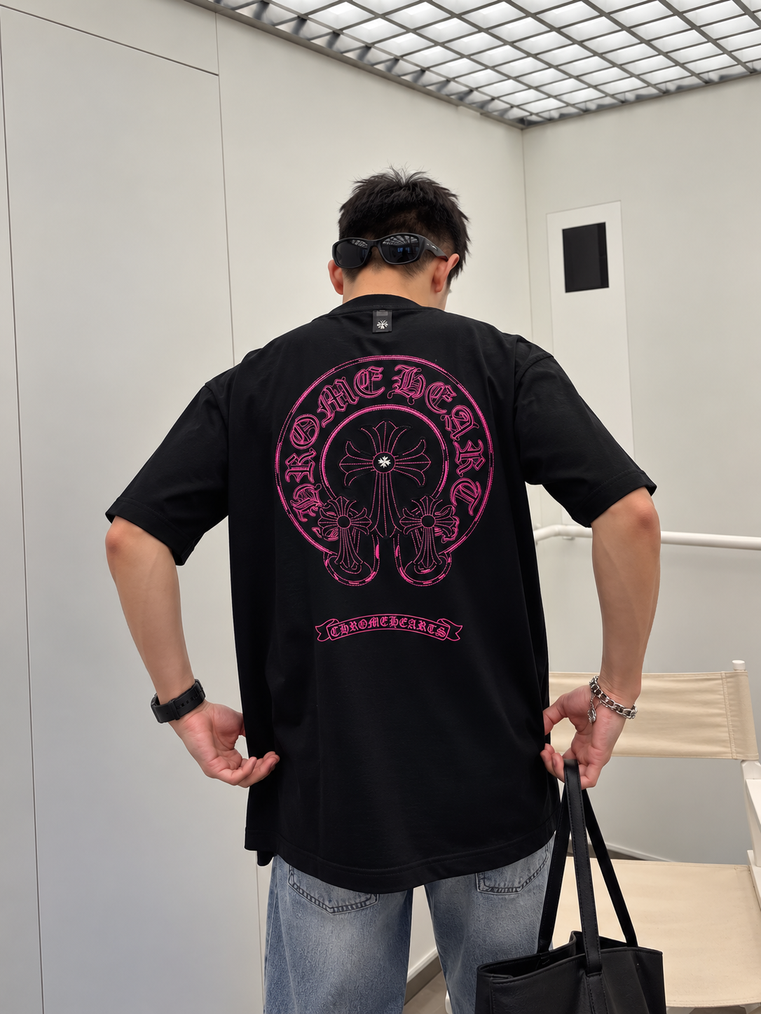 [CHROME HEARTS] 크롬하츠 호스슈 크로스 패치 자수 반팔 티셔츠