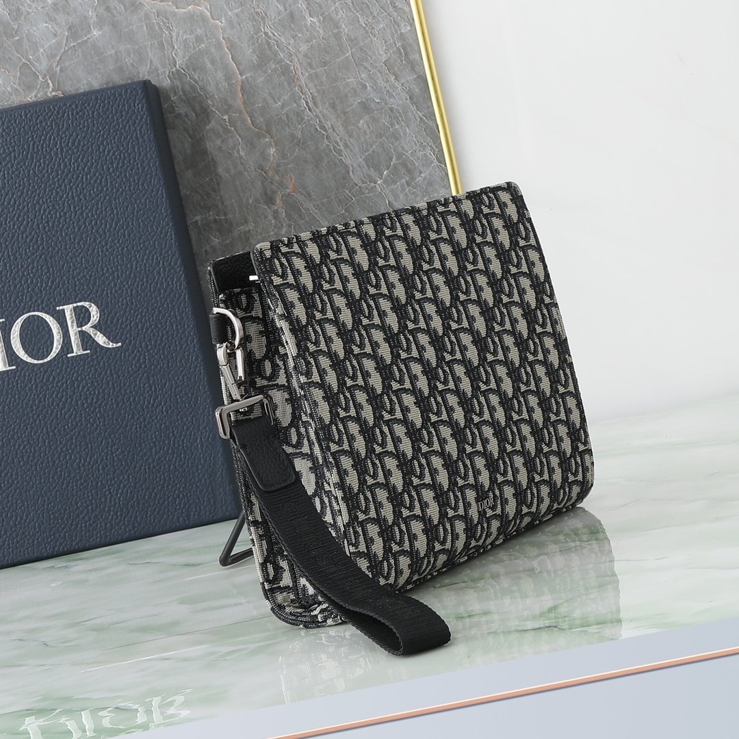 [DIOR] 디올 A5 트라이앵글 오블리크 자카드 클러치