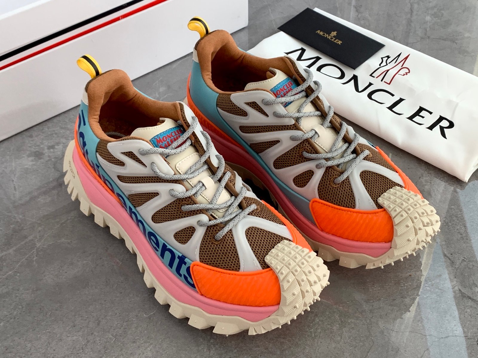 [MONCLER] 몽클레르 트레일그립 아메바 스니커즈