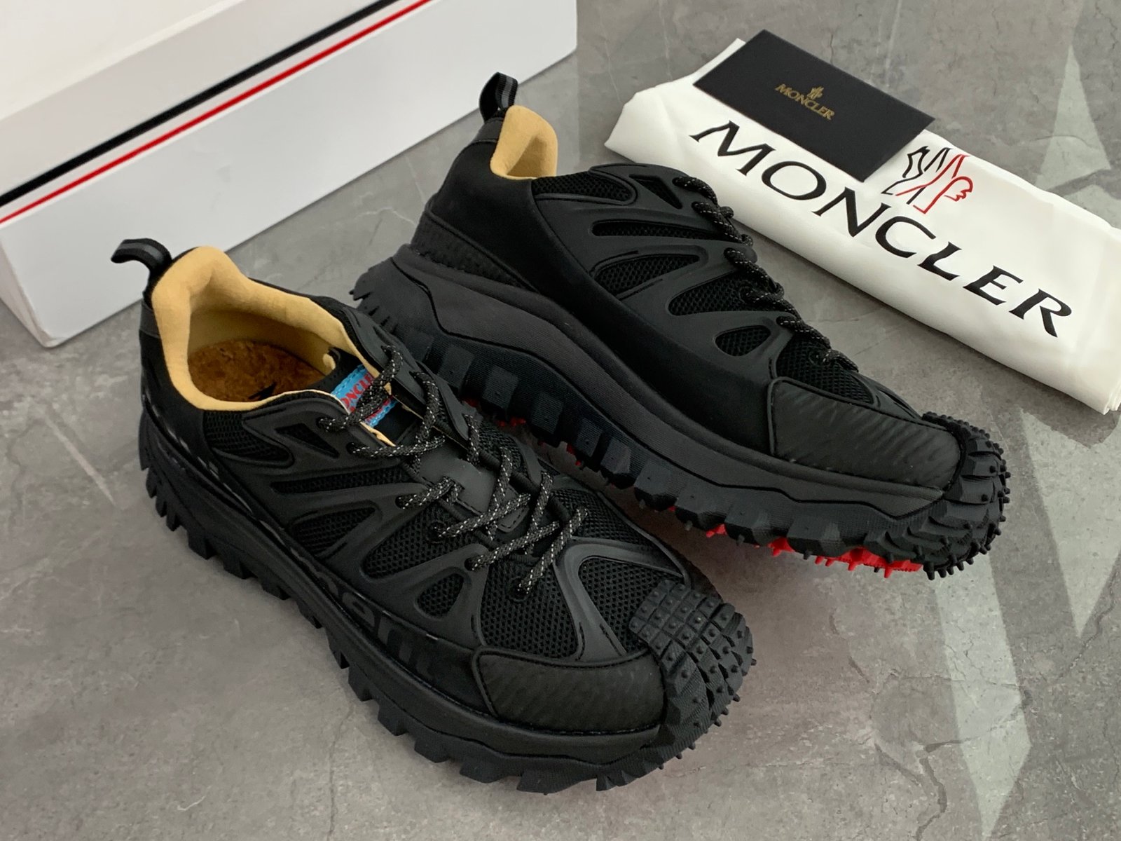 [MONCLER] 몽클레르 트레일그립 아메바 스니커즈