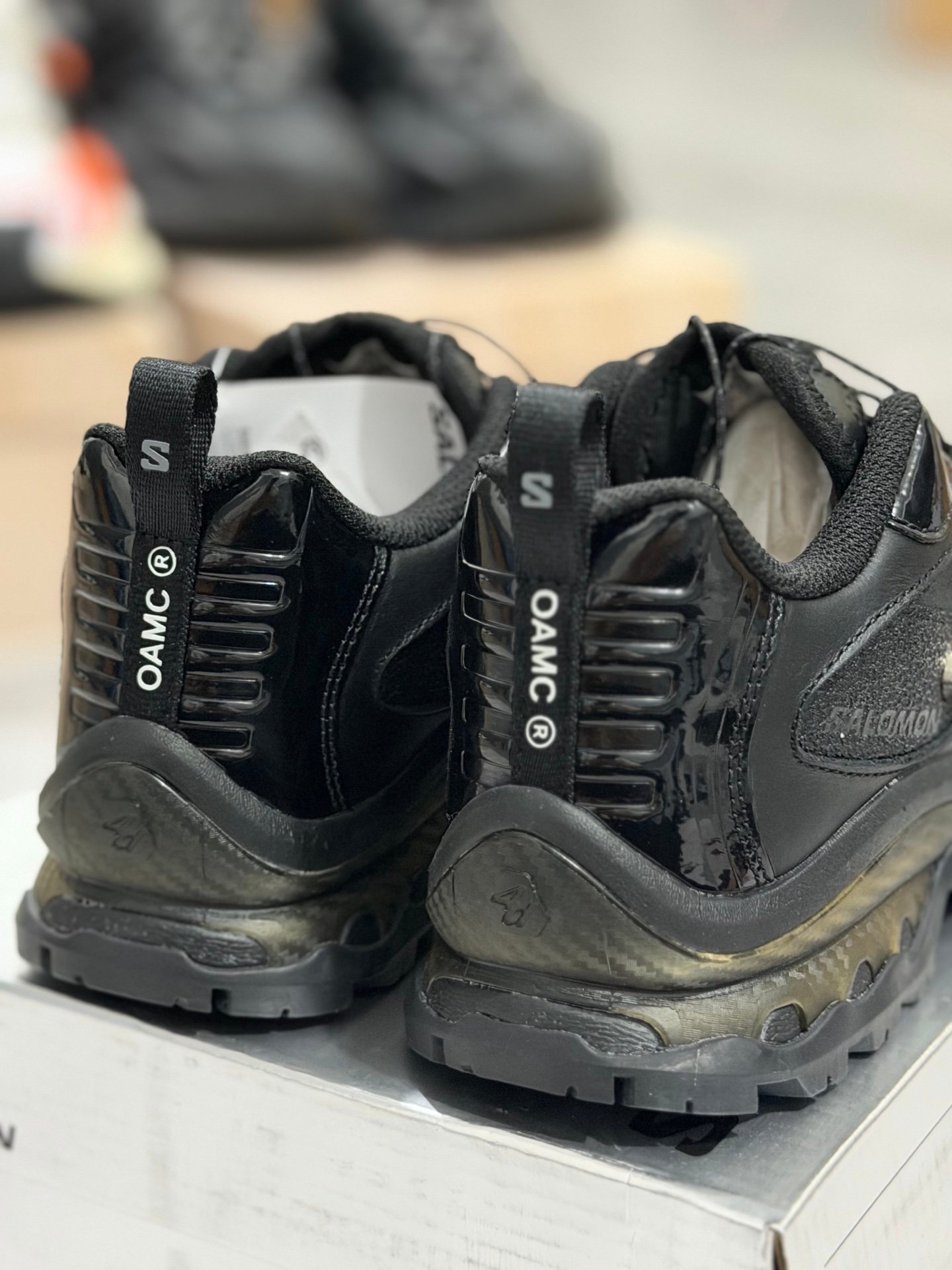 [SALOMON × OAMC] 살로몬 × OAMC XT-QUEST 로우탑 트레일 스니커즈
