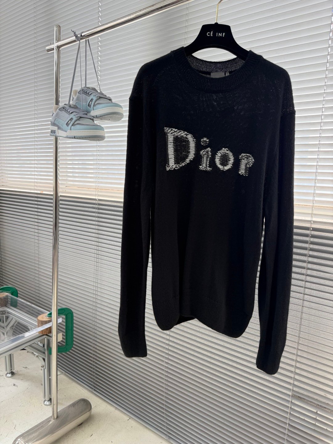 [DIOR] 디올 레터링 로고 자카드 울 니트