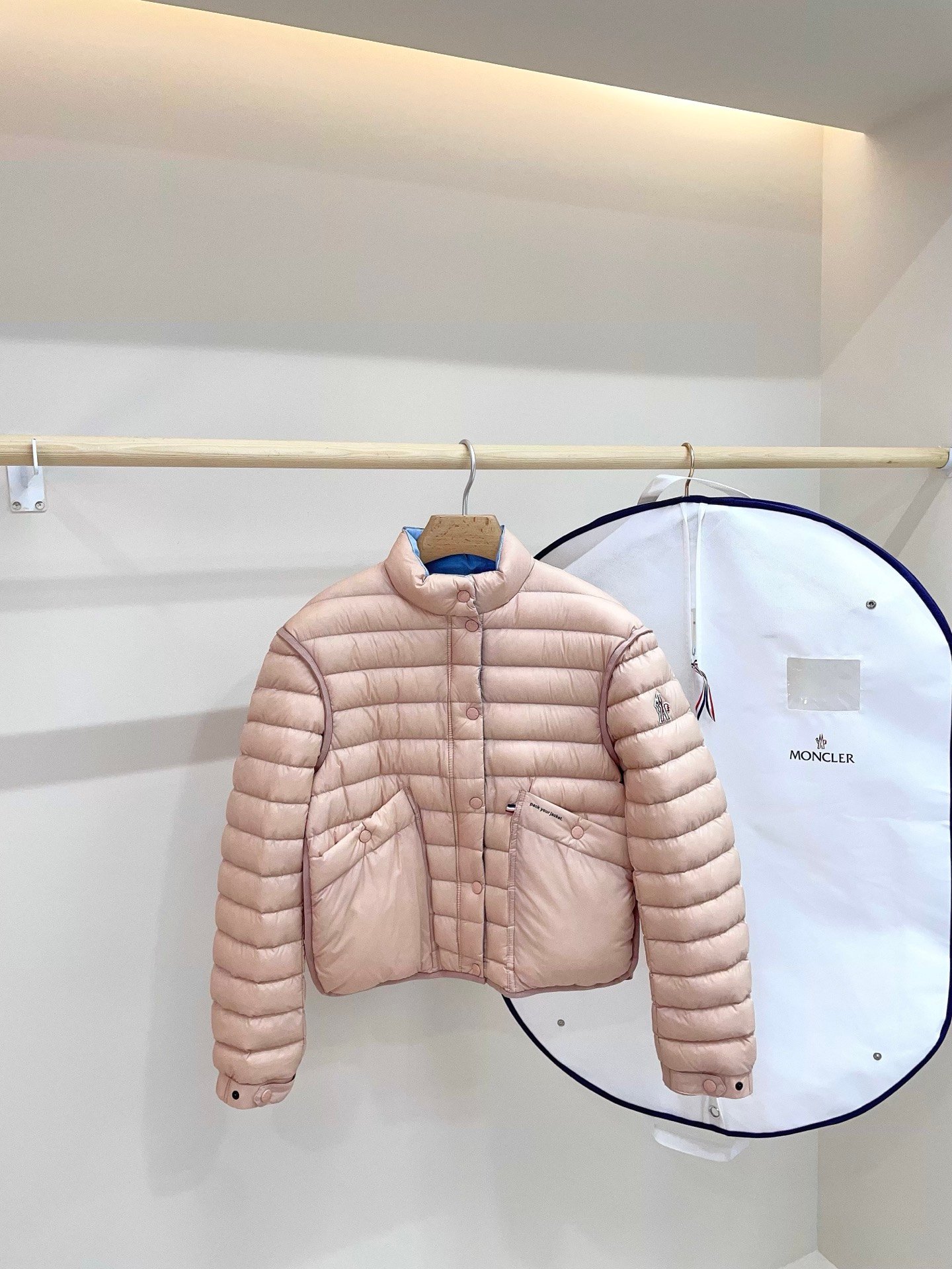 [MONCLER] 몽클레르 마둘랭 Madulains 경량 다운 재킷