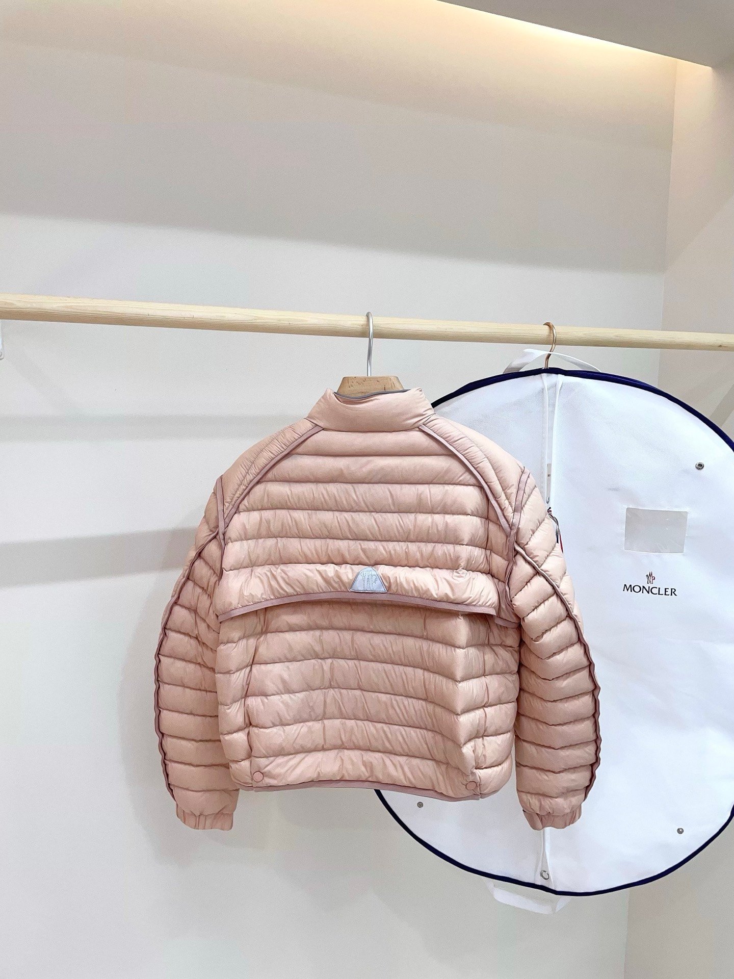 [MONCLER] 몽클레르 마둘랭 Madulains 경량 다운 재킷