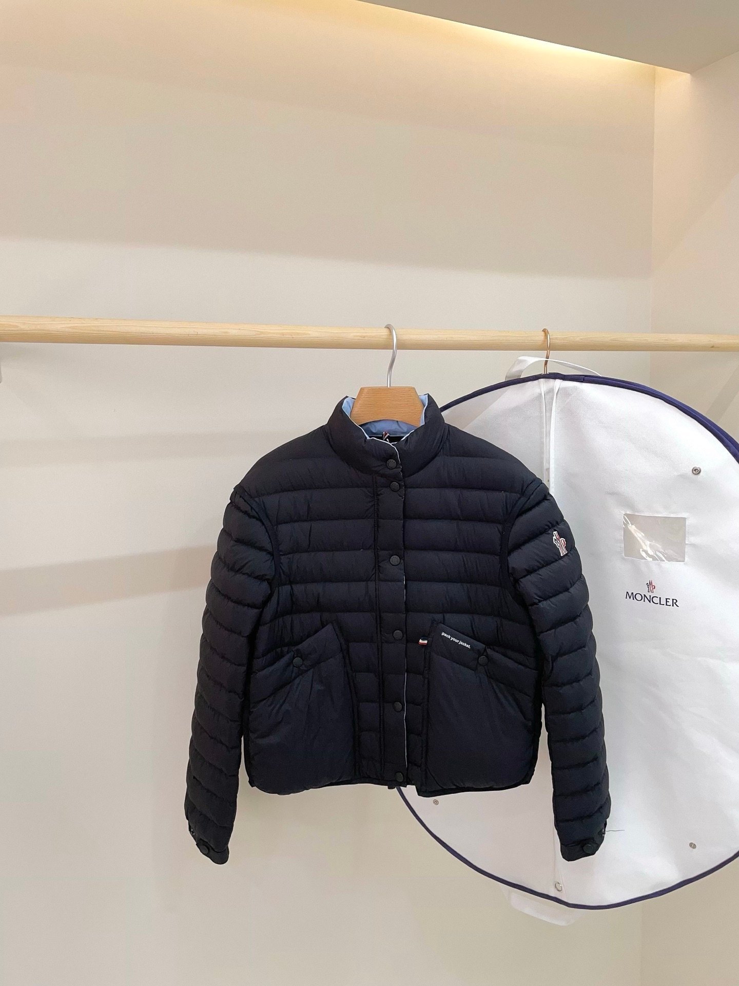 [MONCLER] 몽클레르 마둘랭 Madulains 경량 다운 재킷
