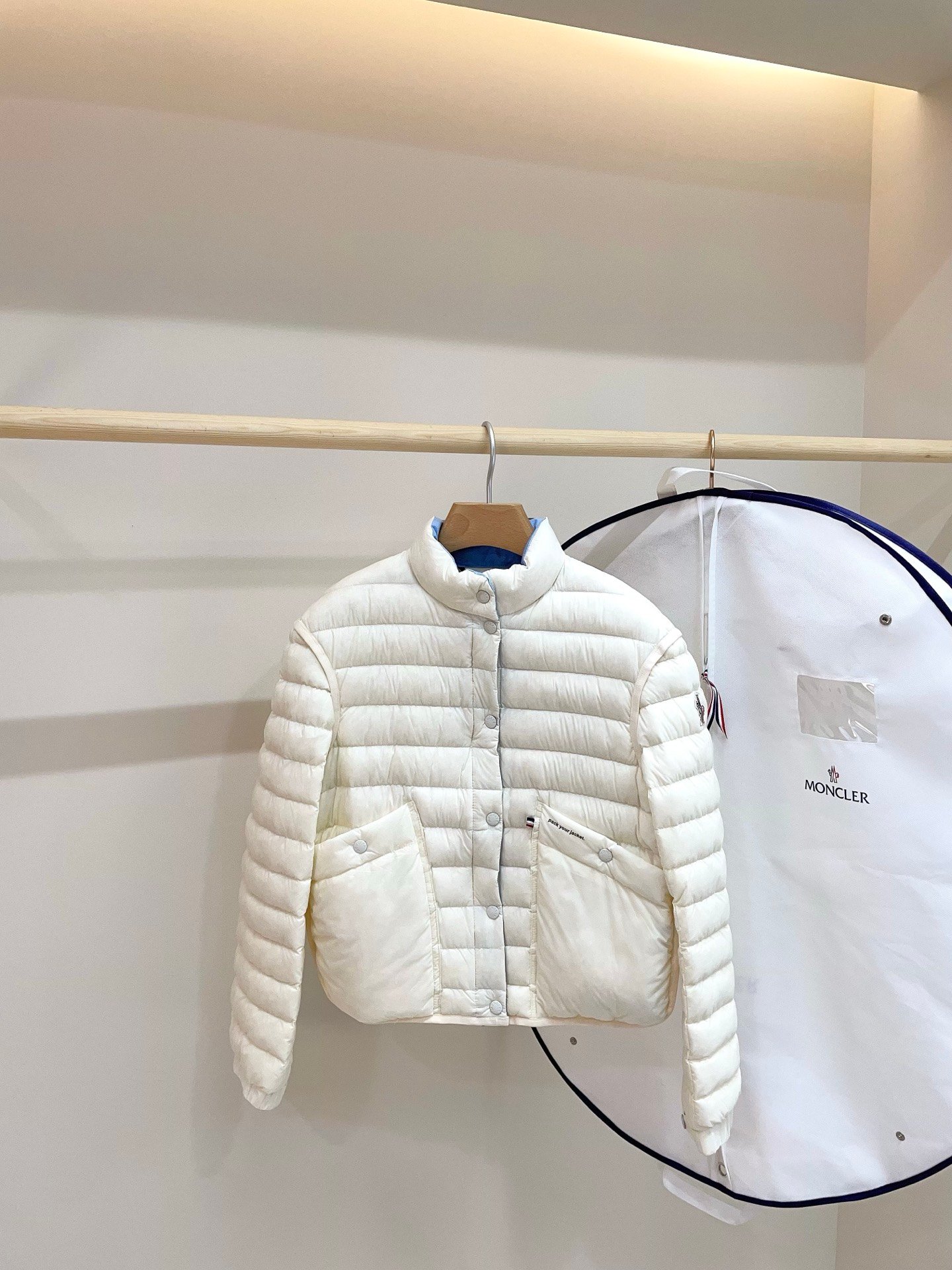 [MONCLER] 몽클레르 마둘랭 Madulains 경량 다운 재킷