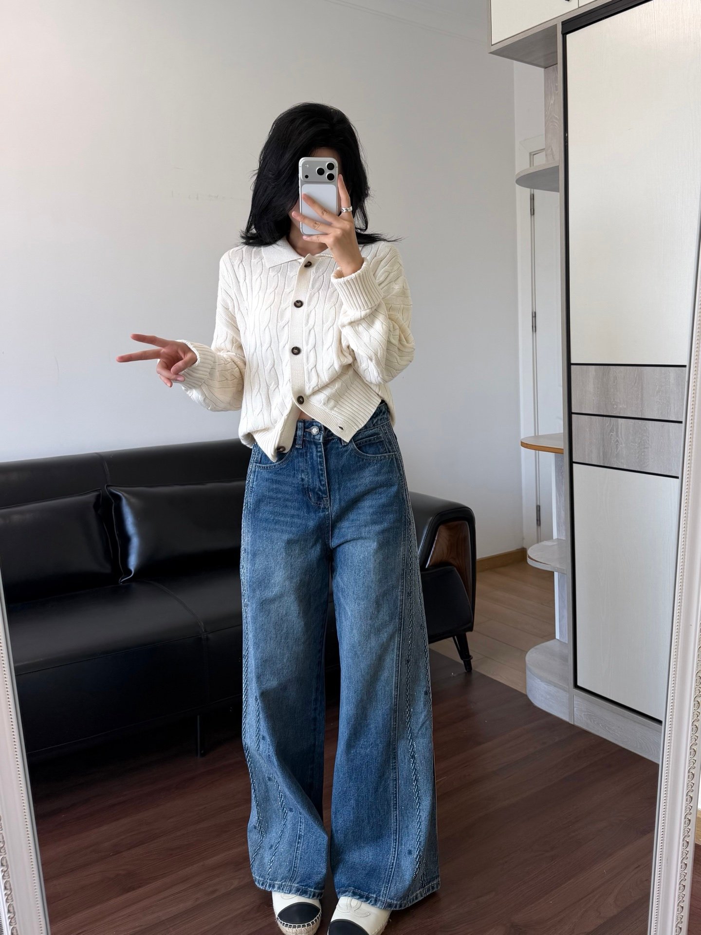 [CHANEL] 샤넬 크리스탈 디테일 와이드 데님 팬츠