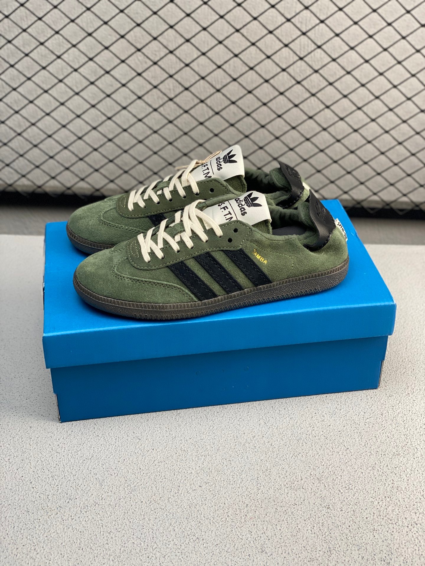 [ADIDAS × SONG FOR THE MUTE] 아디다스 × 송 포 더 뮤트 Samba OG 스니커즈