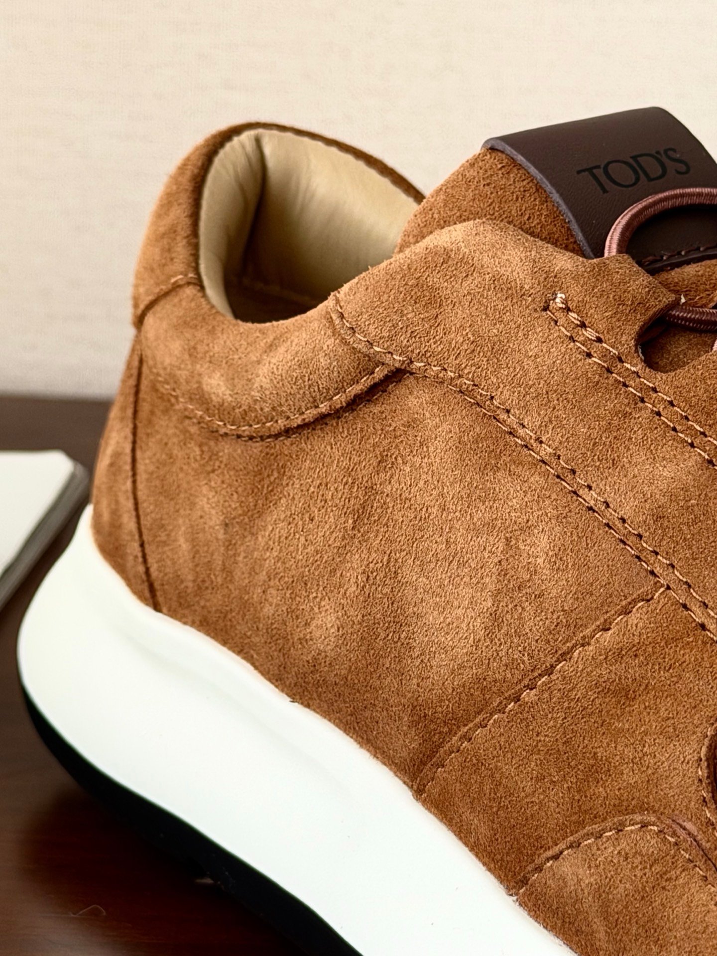 [TOD’S] 토즈 레드 닷 레더 스니커즈