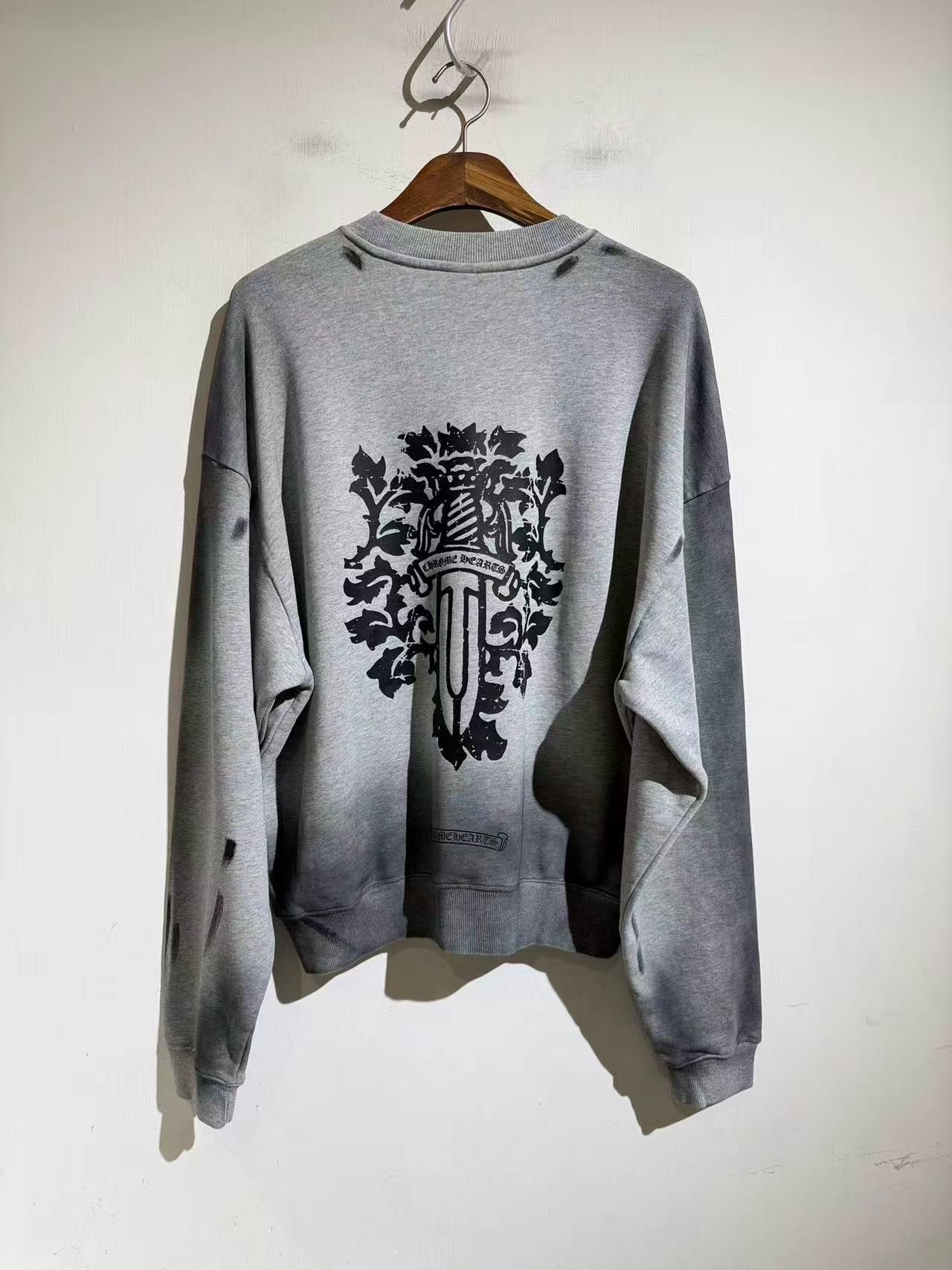 [CHROME HEARTS] 크롬하츠 그래피티 오버핏 스웨트셔츠