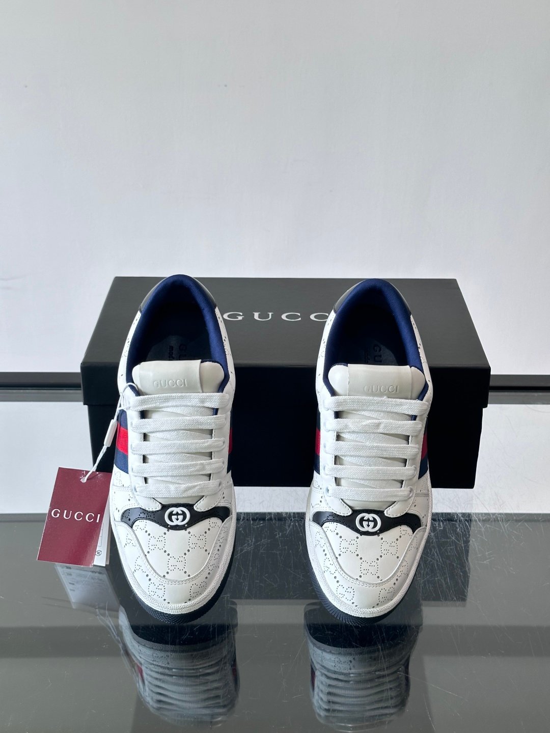 [GUCCI] 구찌 GG 캔버스 레트로 로우탑 스니커즈