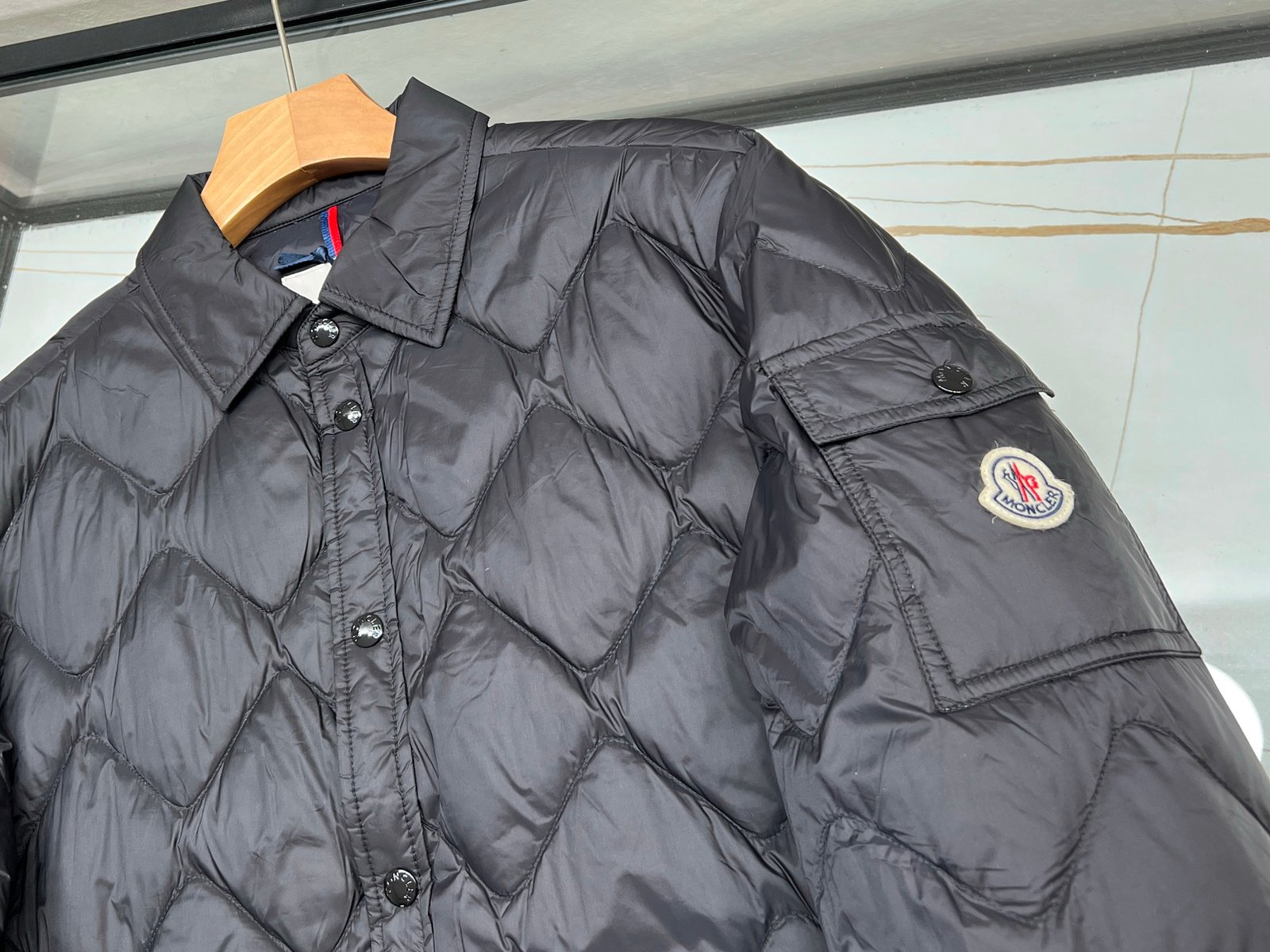 [MONCLER] 몽클레르 다이아몬드 퀼팅 패딩 재킷