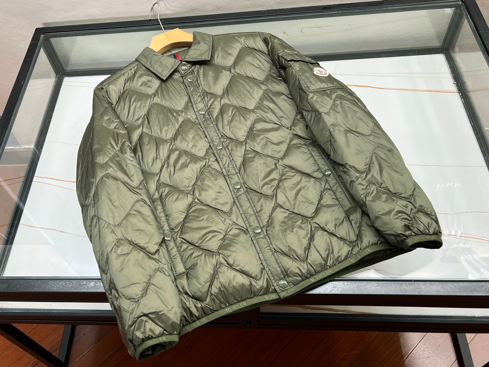 [MONCLER] 몽클레르 다이아몬드 퀼팅 패딩 재킷