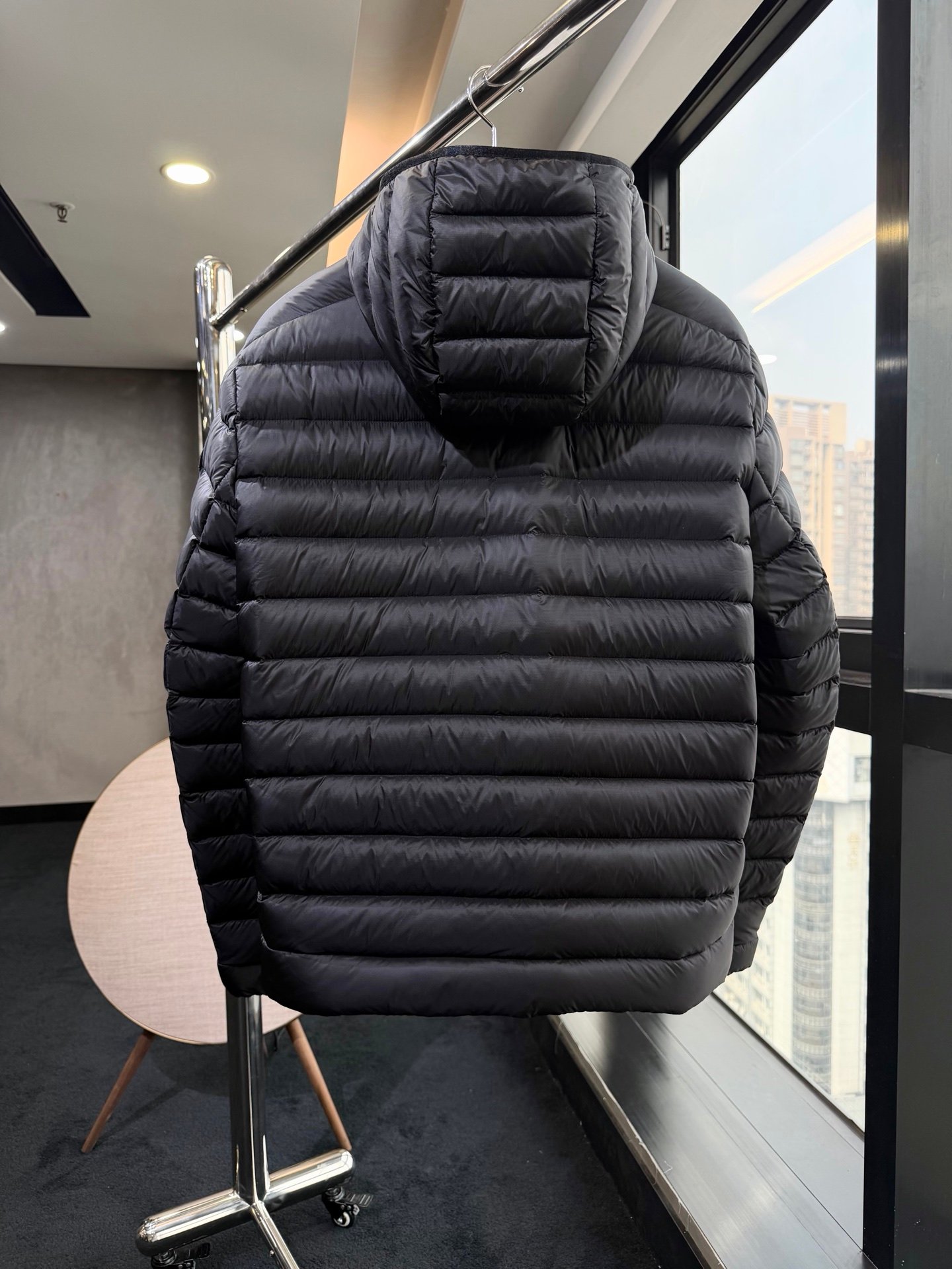 [CANADA GOOSE] 캐나다구스 스트라터스 남성 경량 후드 다운 재킷