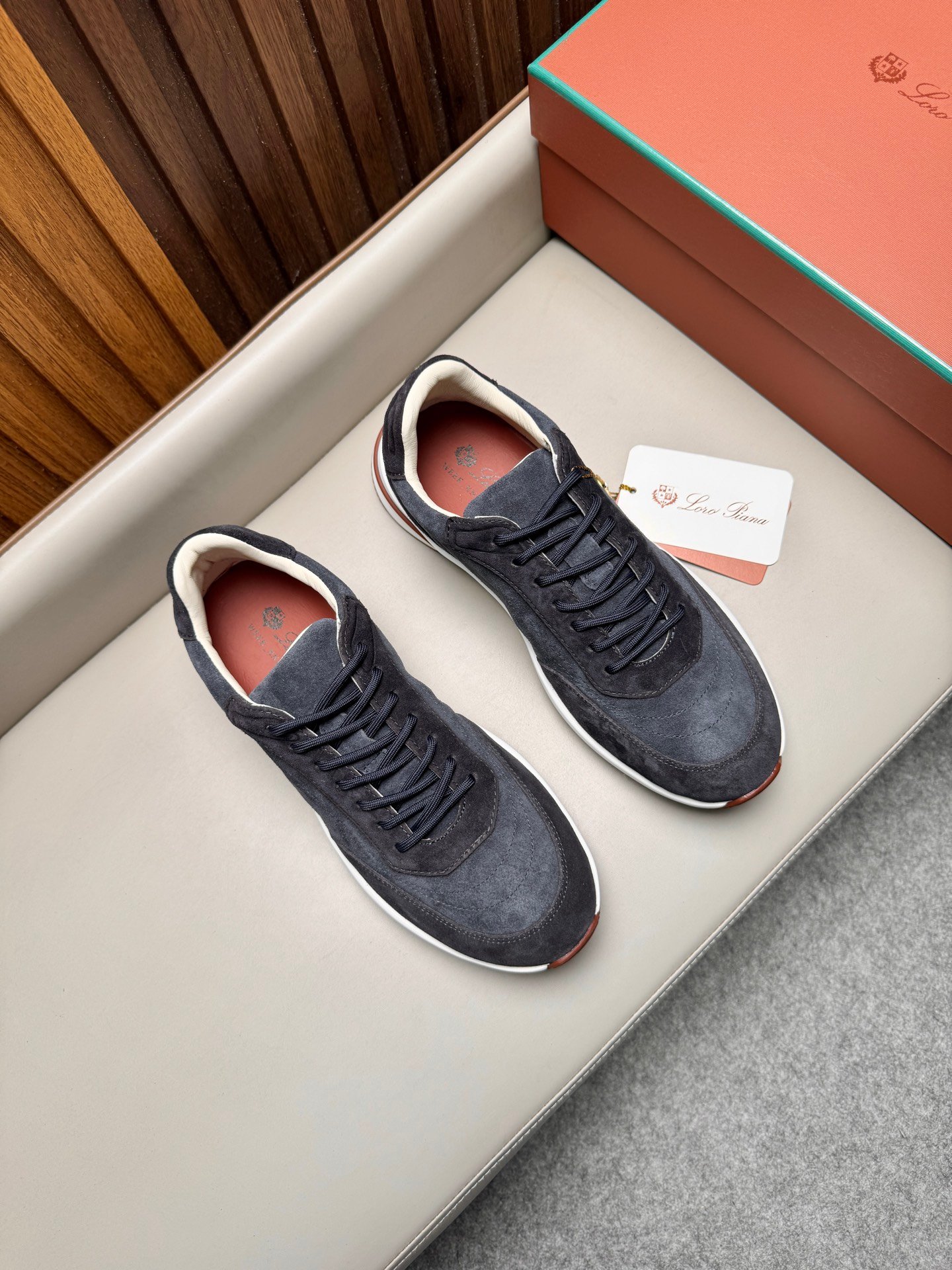[LORO PIANA] 로로피아나 레더 스니커즈
