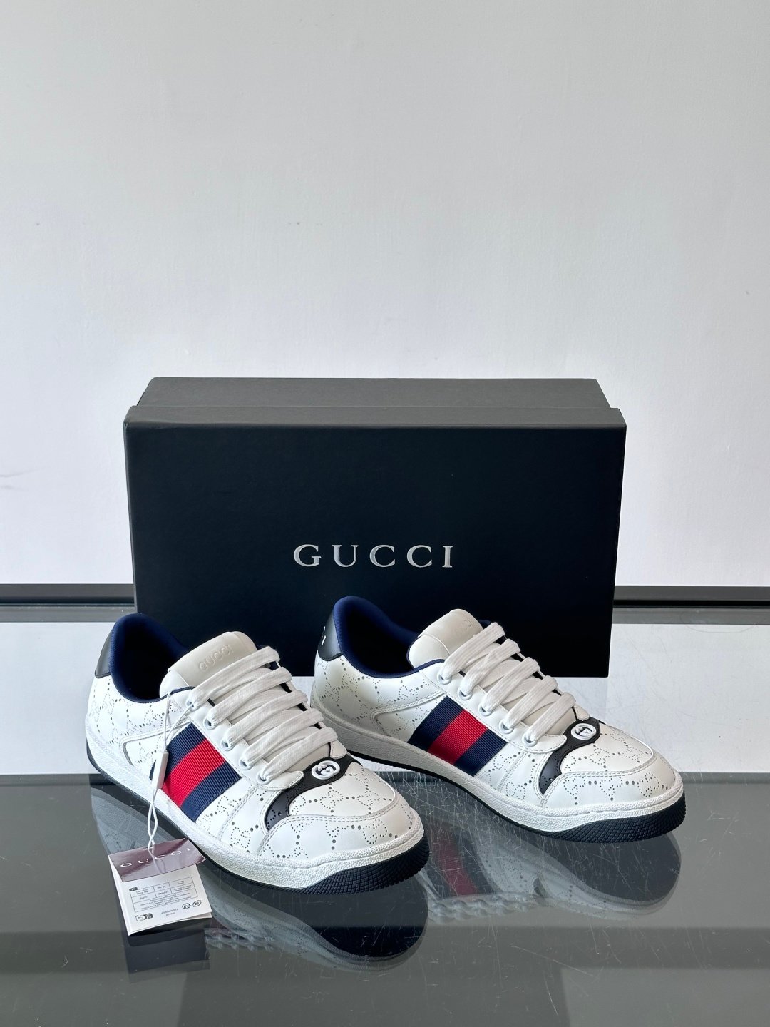 [GUCCI] 구찌 GG 캔버스 레트로 로우탑 스니커즈