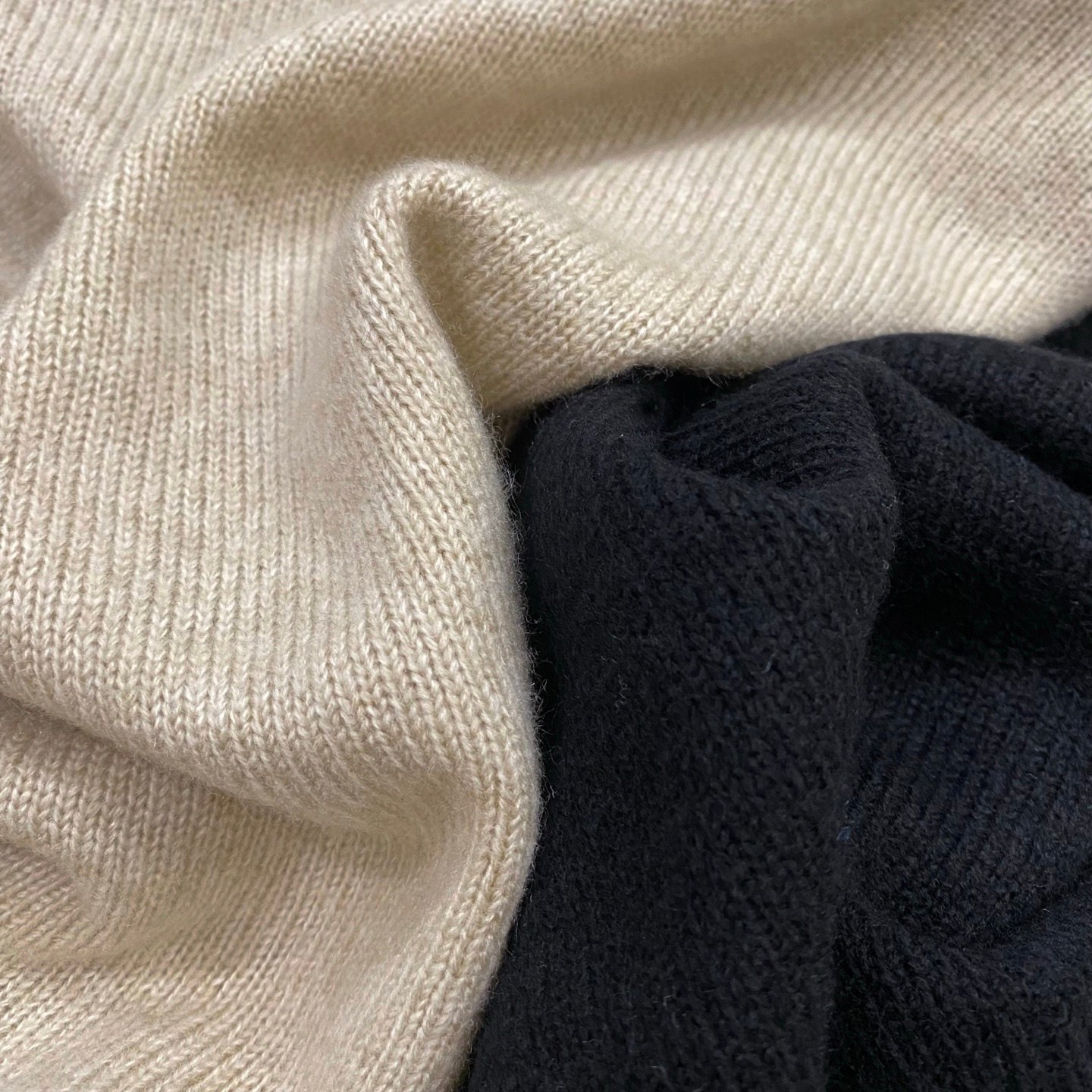 [BRUNELLO CUCINELLI] 브루넬로 쿠치넬리 로고 자수 울 캐시미어 크루넥 니트