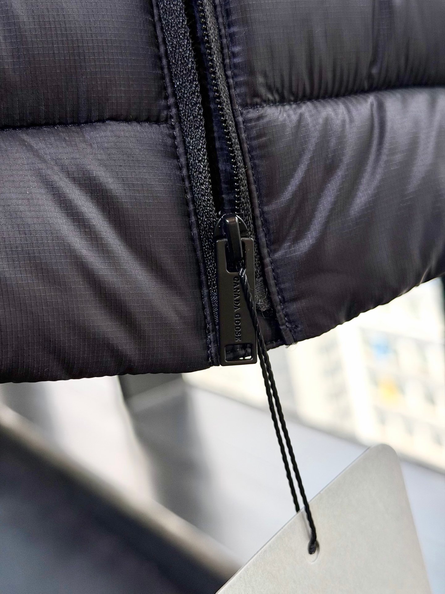 [CANADA GOOSE] 캐나다구스 스트라터스 남성 경량 후드 다운 재킷