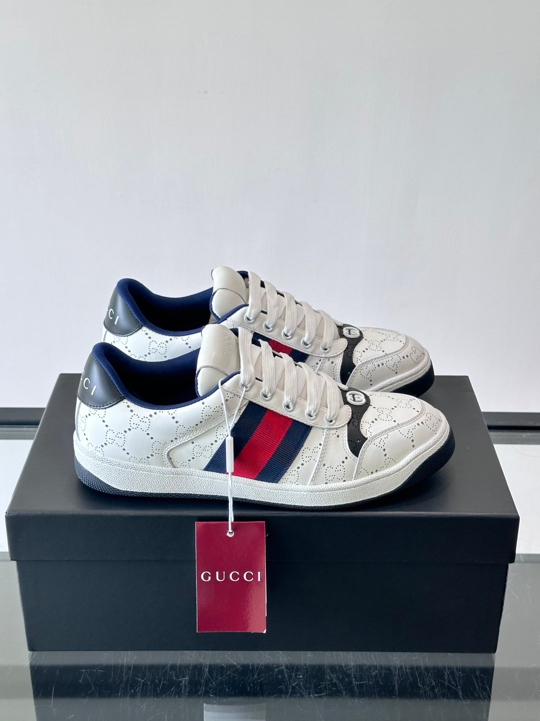 [GUCCI] 구찌 GG 캔버스 레트로 로우탑 스니커즈
