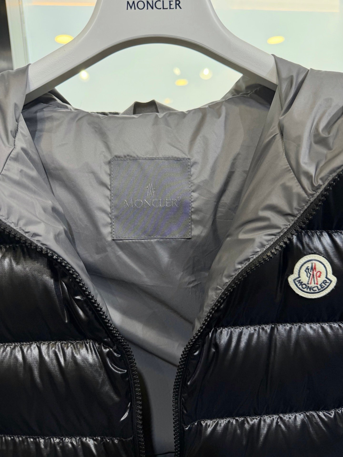 [MONCLER] 몽클레르 Forzo 후드 다운 재킷
