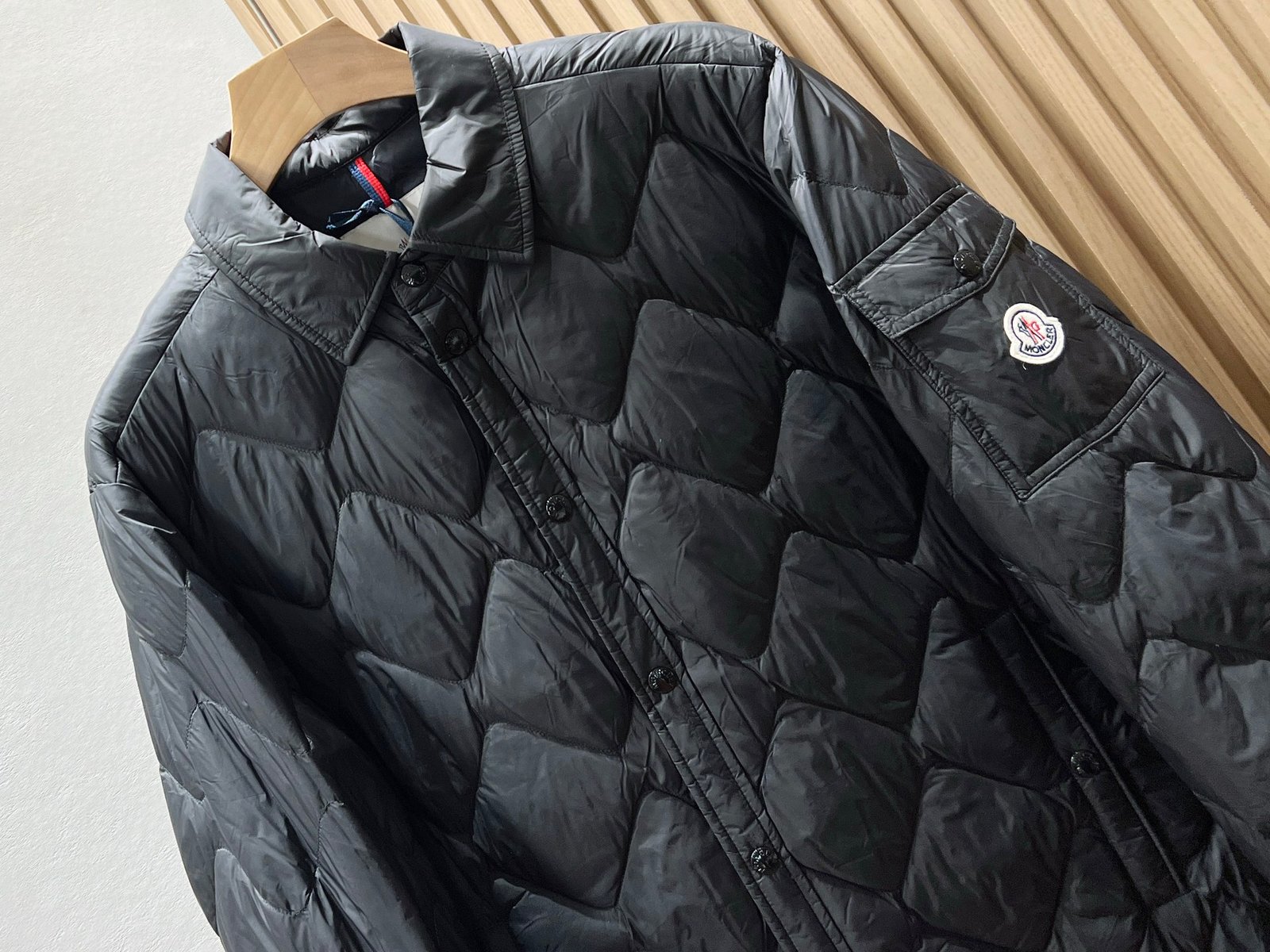 [MONCLER] 몽클레르 다이아몬드 퀼팅 패딩 재킷
