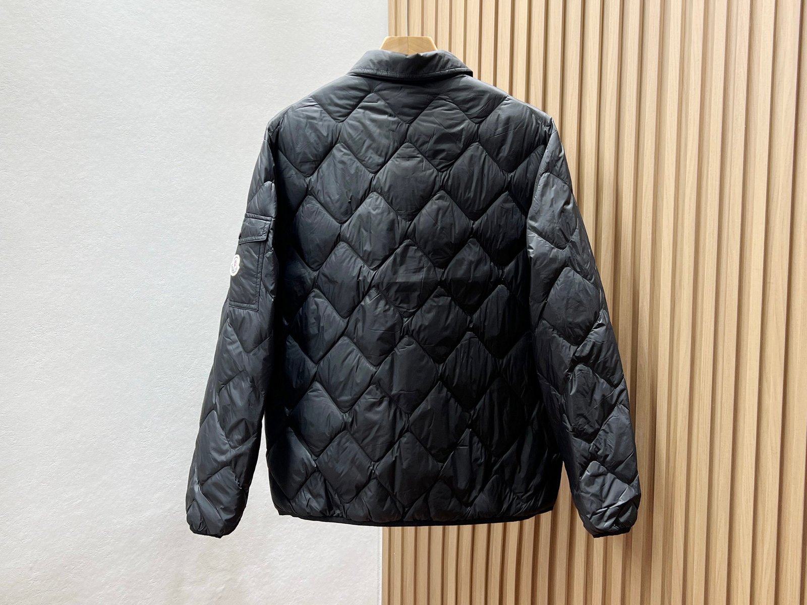 [MONCLER] 몽클레르 다이아몬드 퀼팅 패딩 재킷
