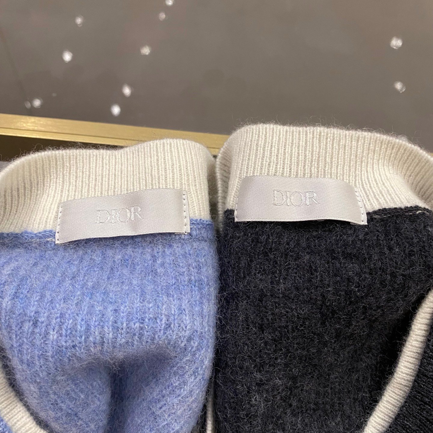 [DIOR] 디올 레이어드 V넥 울 캐시미어 니트