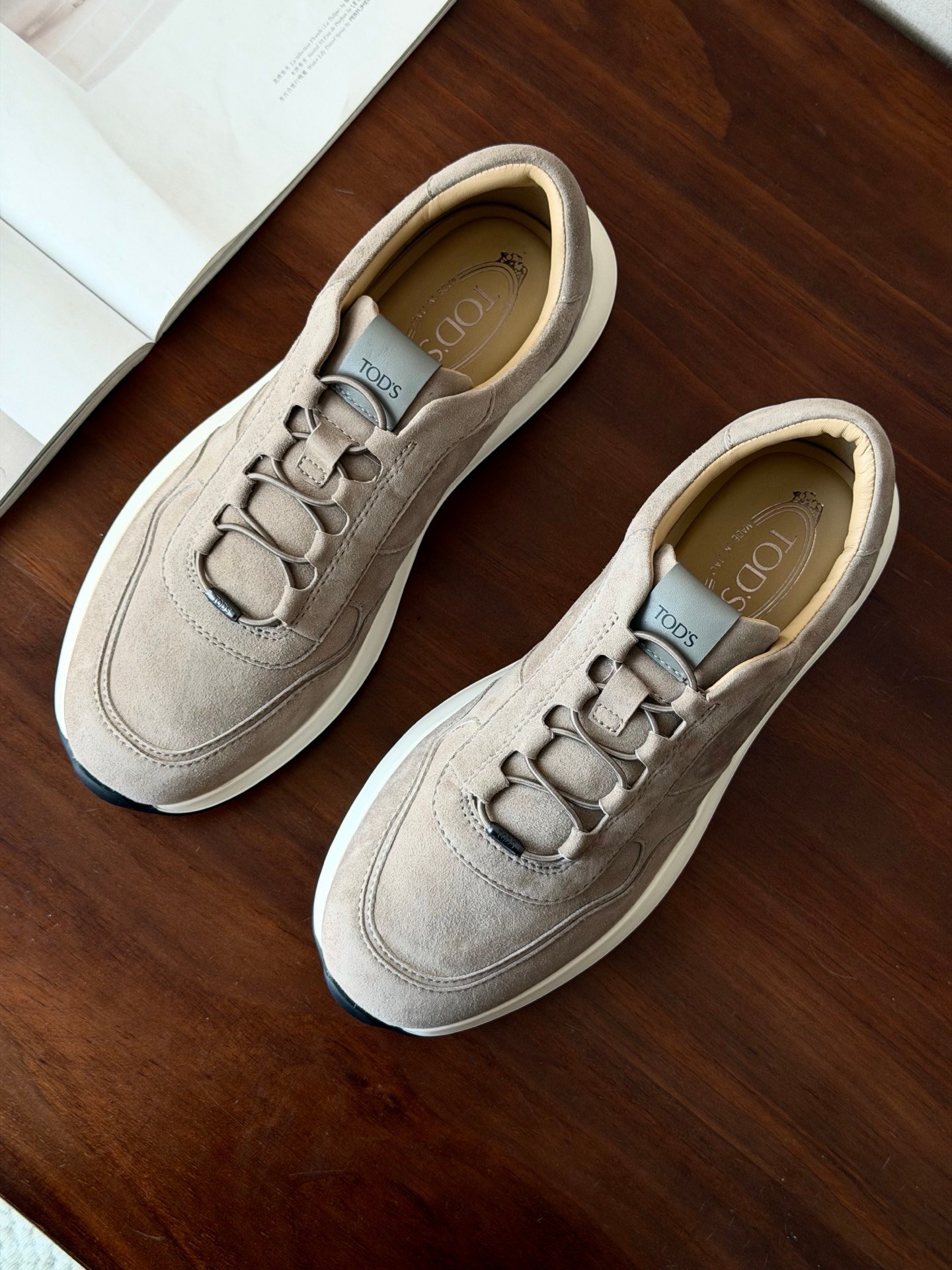 [TOD’S] 토즈 레드 닷 레더 스니커즈