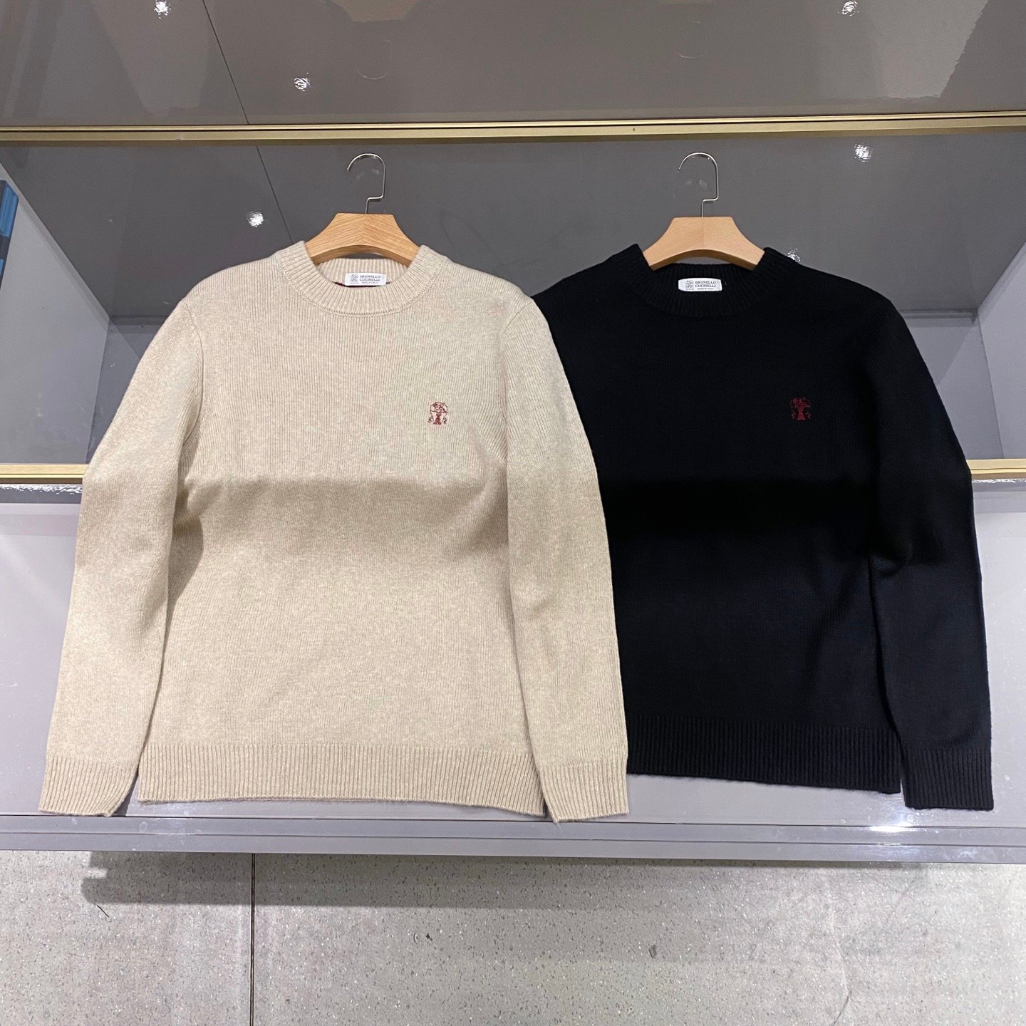 [BRUNELLO CUCINELLI] 브루넬로 쿠치넬리 로고 자수 울 캐시미어 크루넥 니트