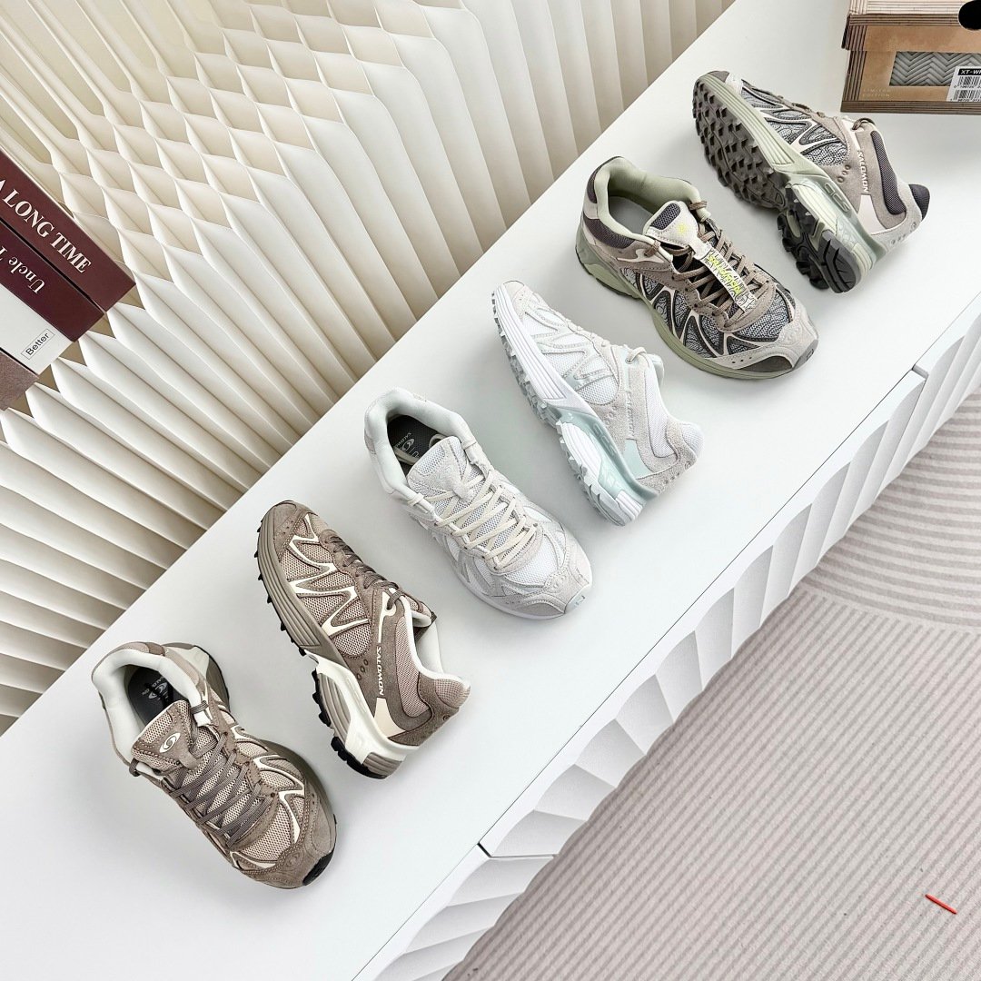 [SALOMON] 살로몬 XT-WHISPER 스웨이드 스니커즈