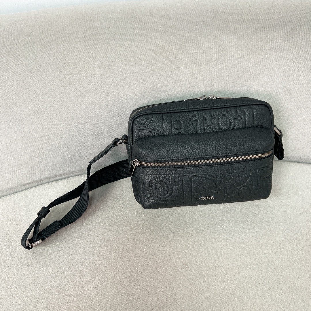 [DIOR] 디올 라이더 2.0 그래비티 레더 메신저백