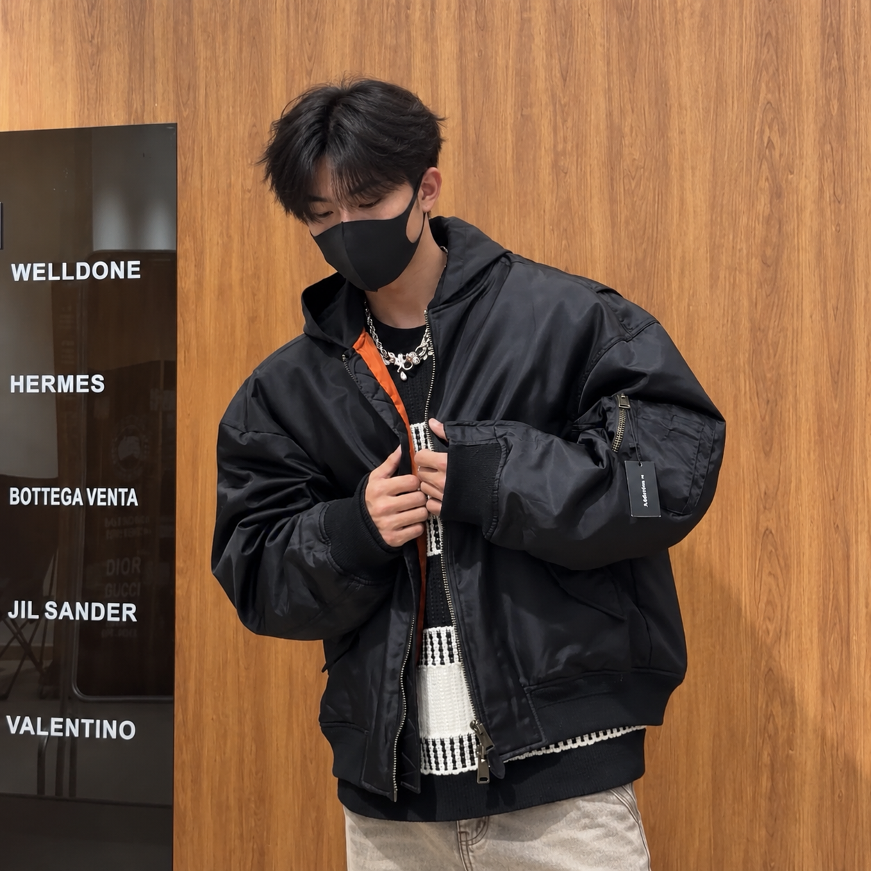 [BALENCIAGA] 발렌시아가 테이프 로고 패딩 봄버 재킷
