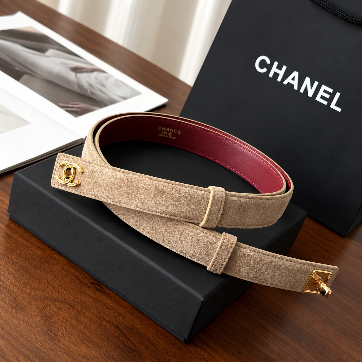 [CHANEL] 샤넬 26B CC 턴락 레더 벨트